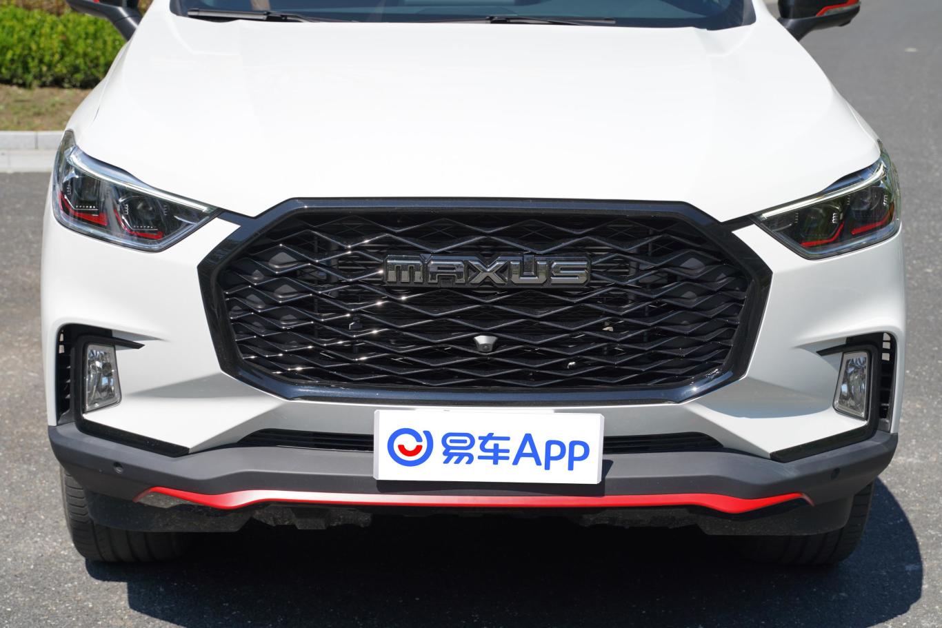 上汽大通maxus d90 pro2.0t 四驱罗布泊版 7座 柴油外观