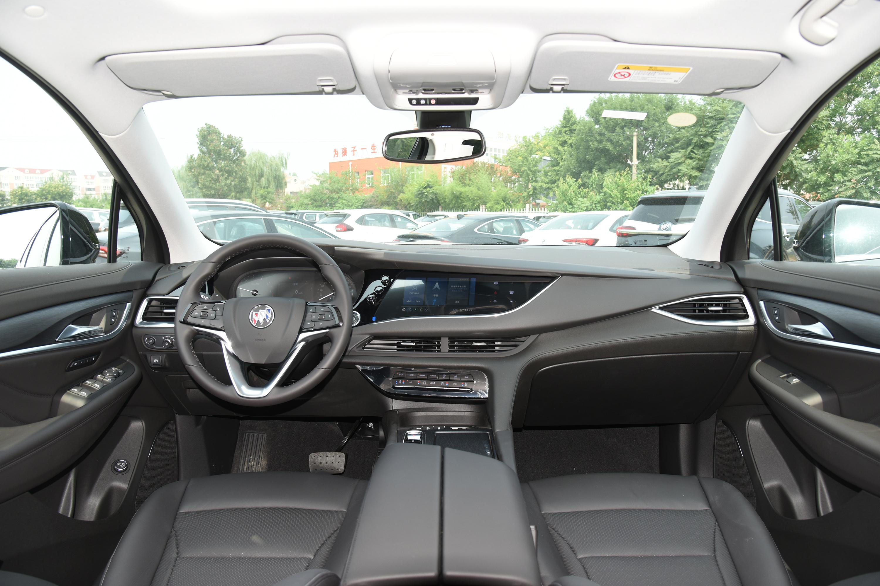 2022款 昂科旗 652t 四驱尊贵型内饰