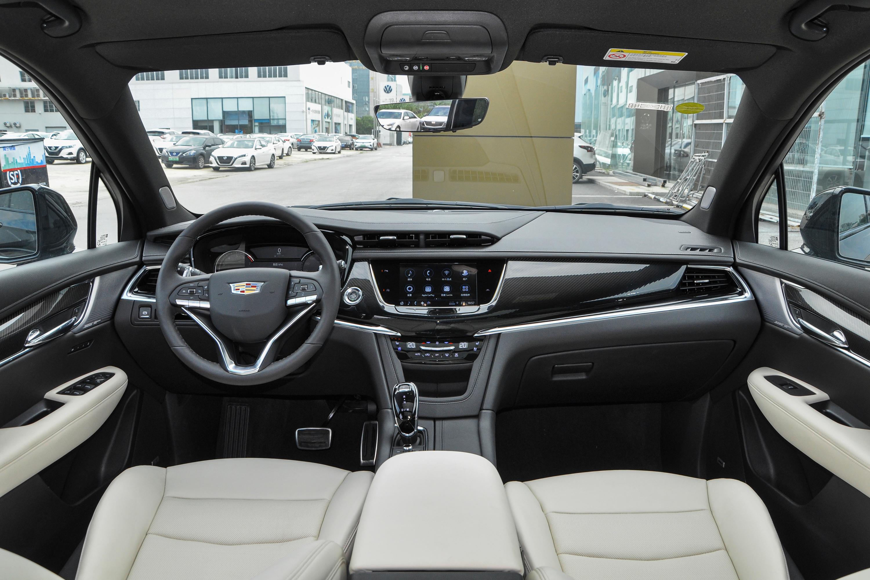 2022款 凯迪拉克xt6 2.0t 轻混动 四驱 尊贵型 6座内饰