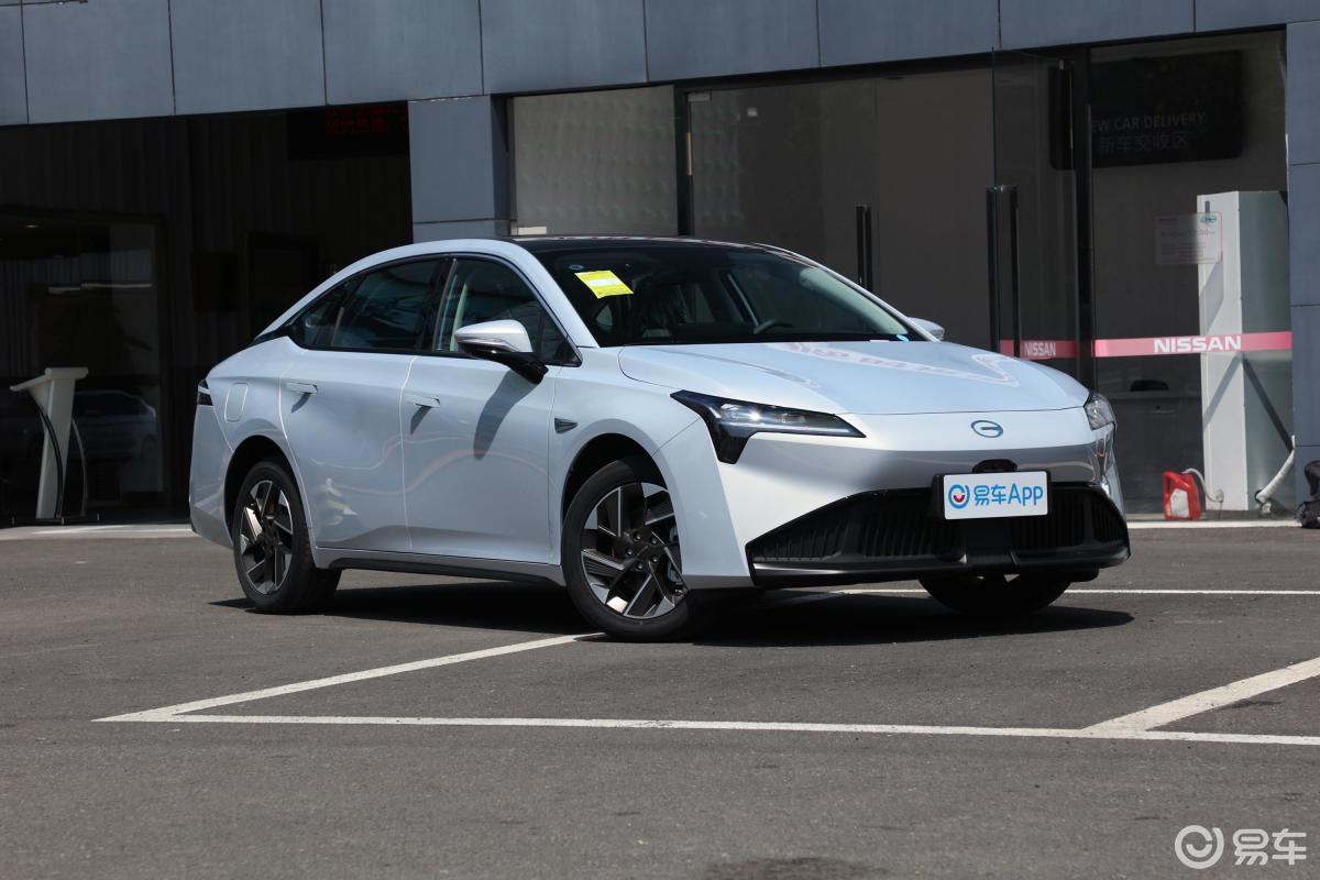 广汽埃安  aion s  2021款  2021款  2020款  2019款  plus 70 科技版