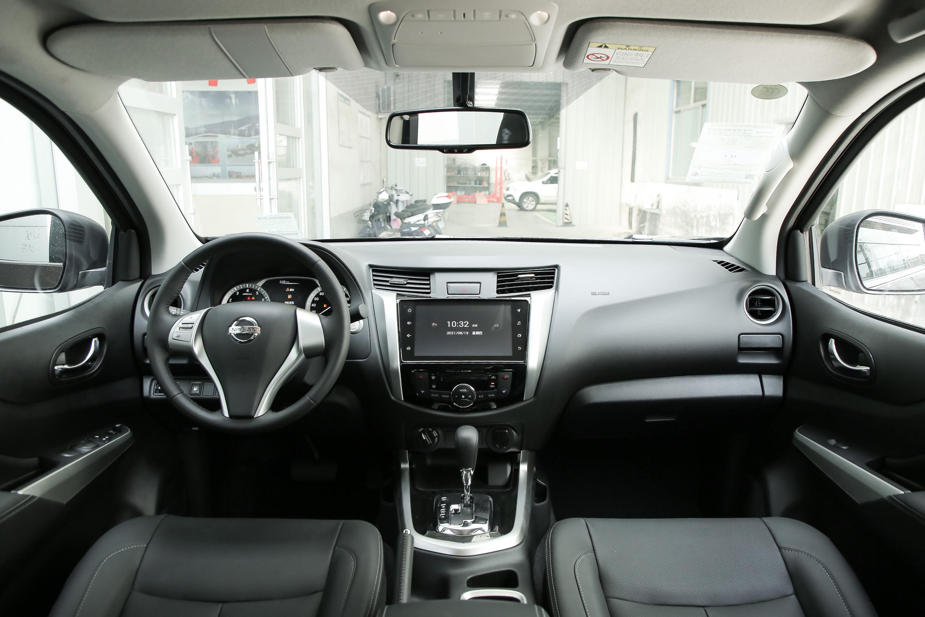 2021款 纳瓦拉 2.5l 手自一体 四驱 尊贵型内饰
