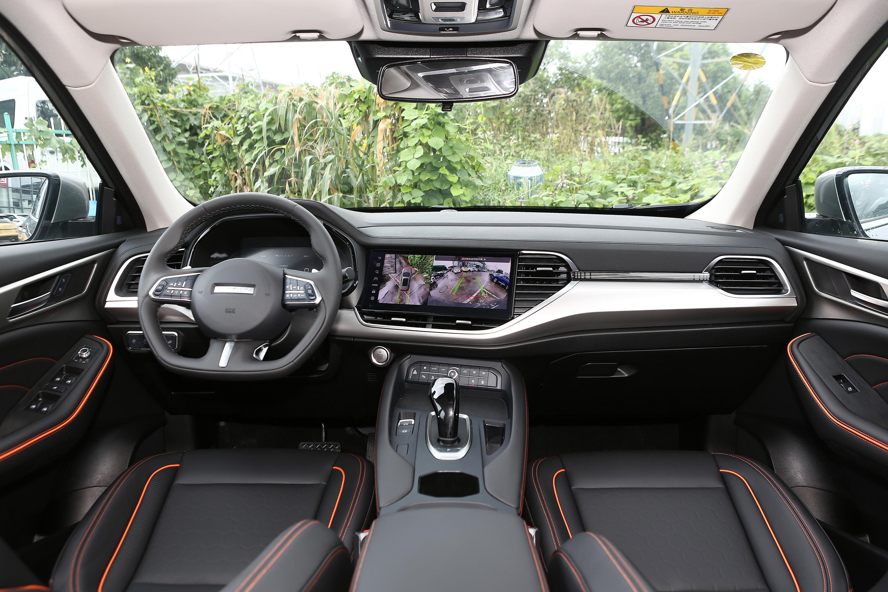 2021款 哈弗f7 1.5t 双离合 两驱 i型内饰