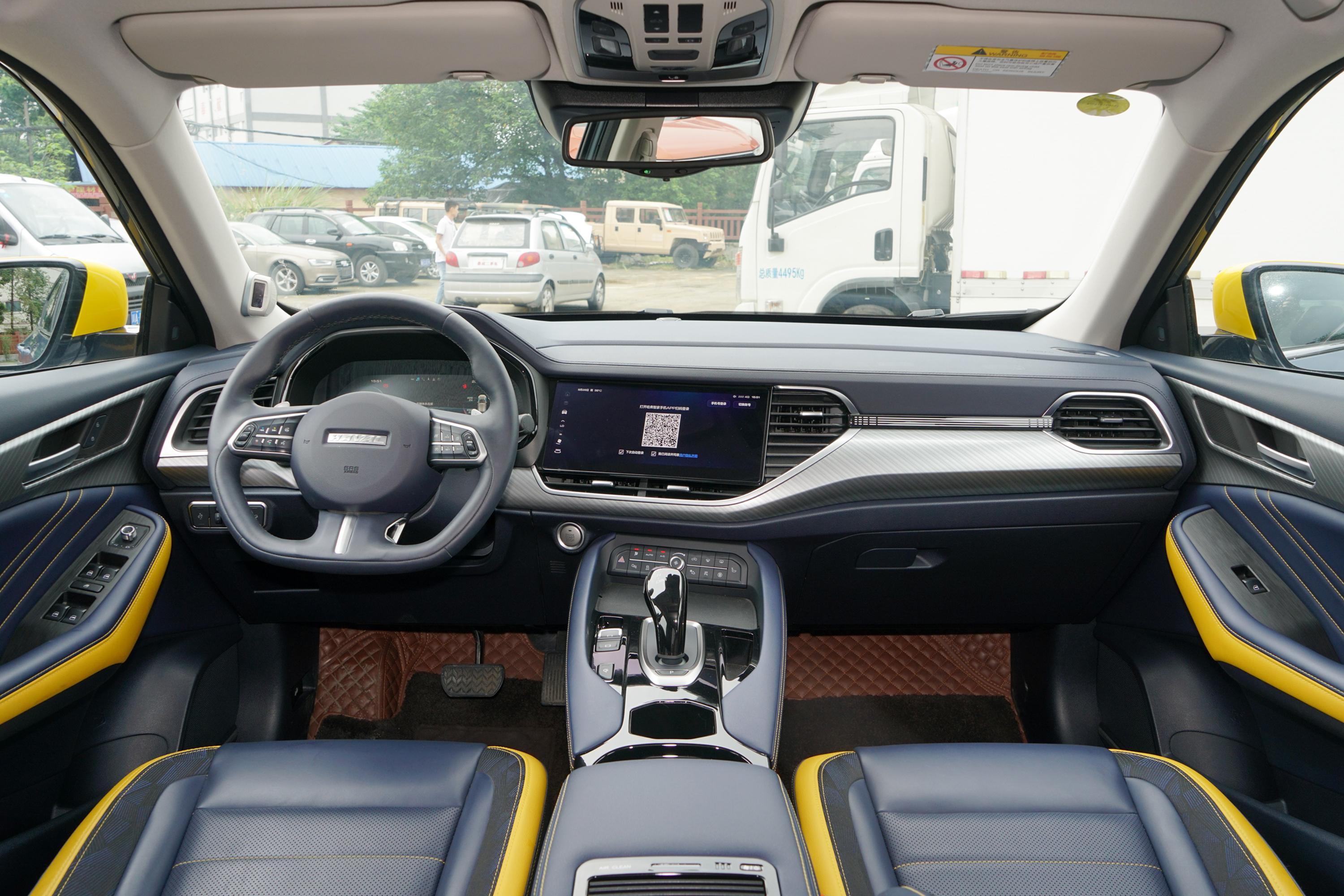 2021款 哈弗f7x 2.0t 双离合 四驱 极智性能版内饰