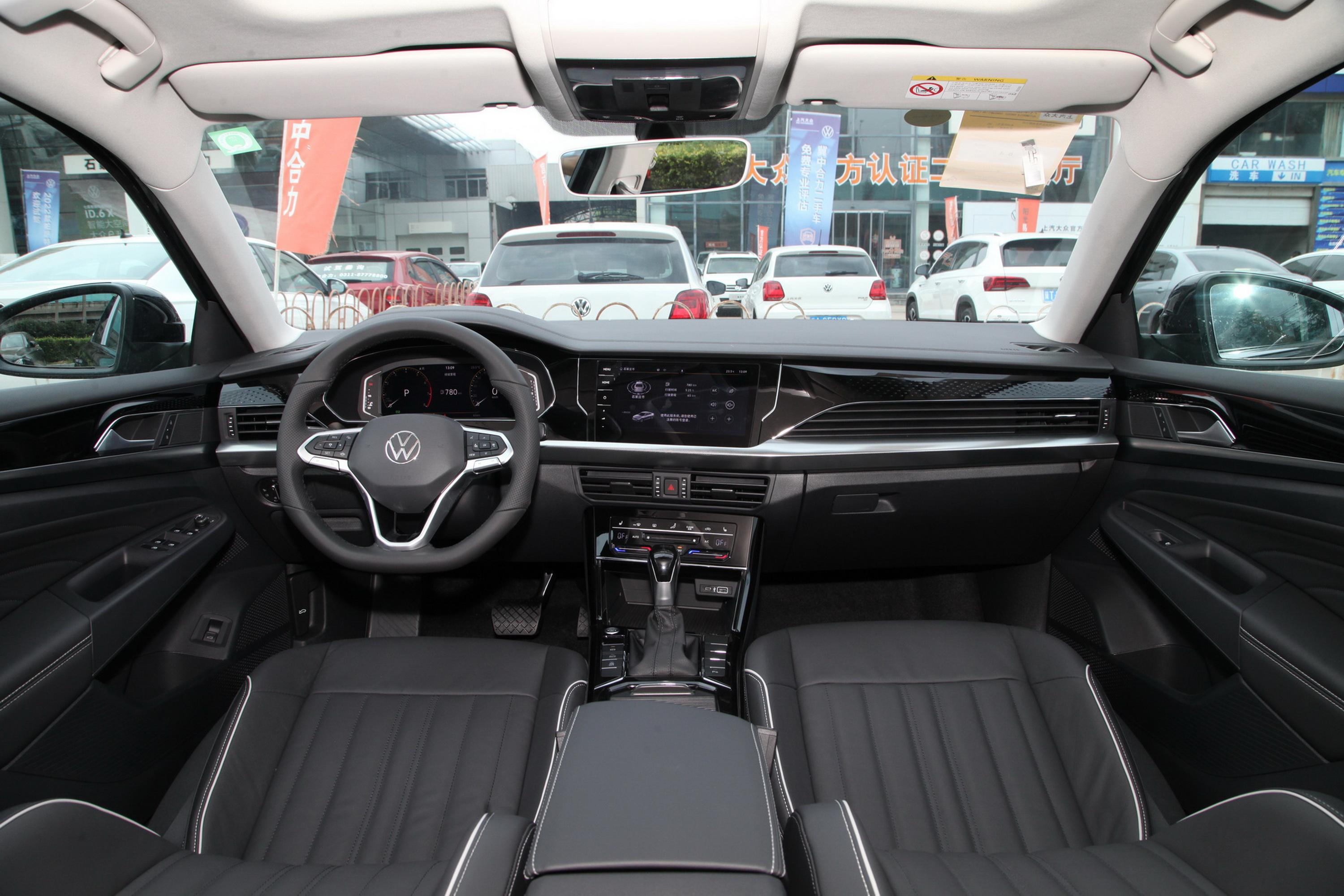 2022款 帕萨特 330tsi 双离合 星空精英版内饰