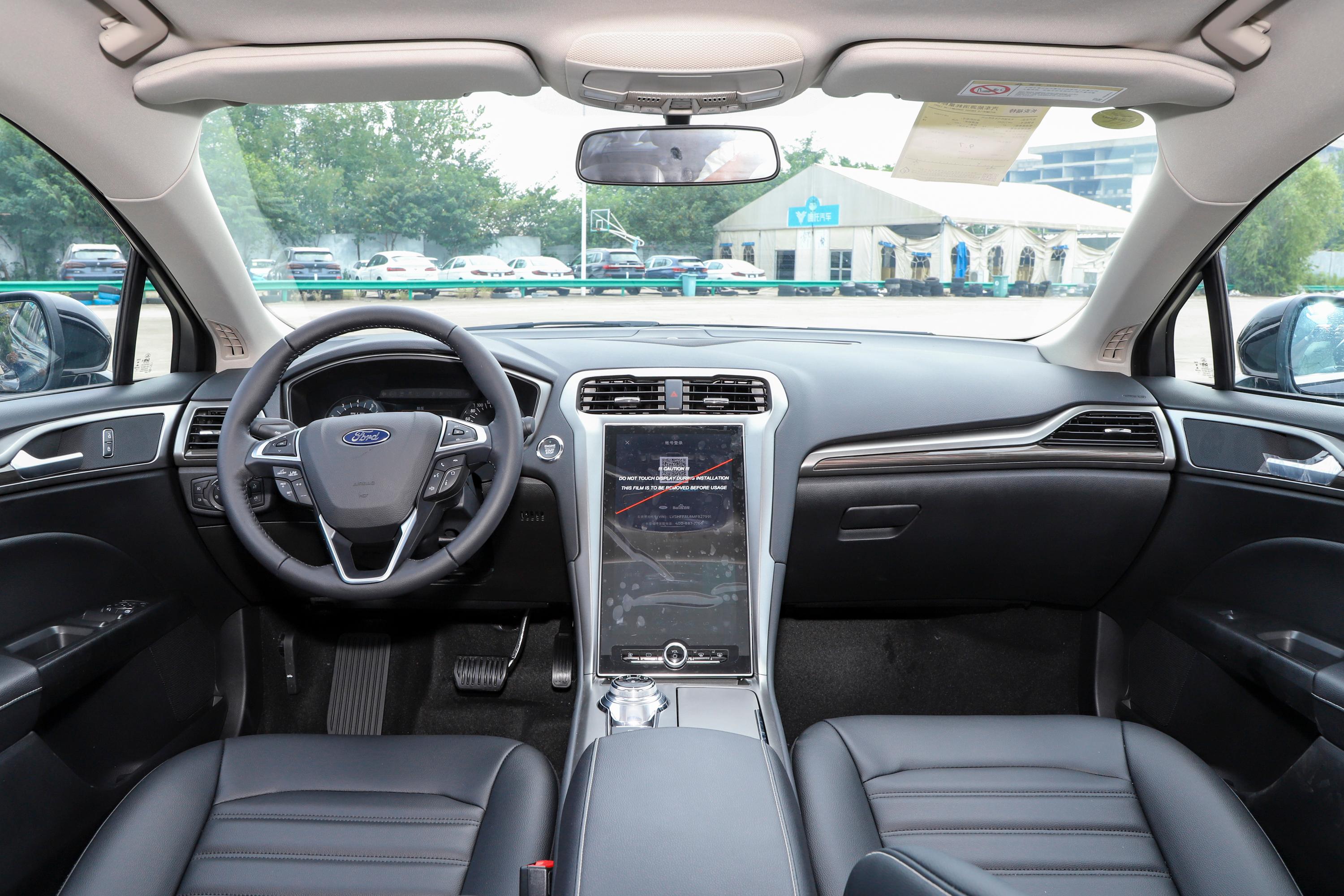 2020款 蒙迪欧 ecoboost 180 时尚型内饰