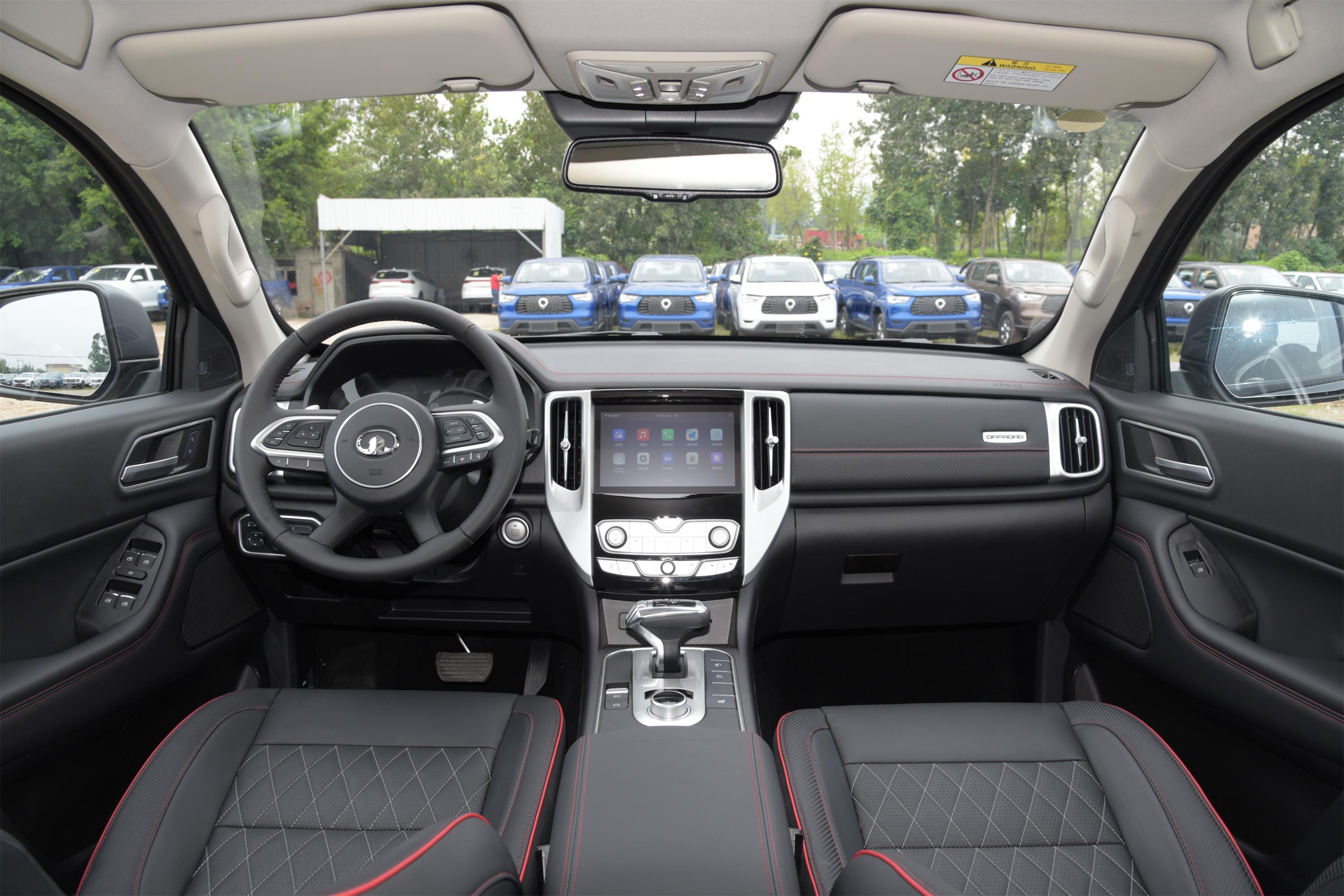 2021款 炮 越野炮 2.0t 自动四驱珠峰版 汽油内饰