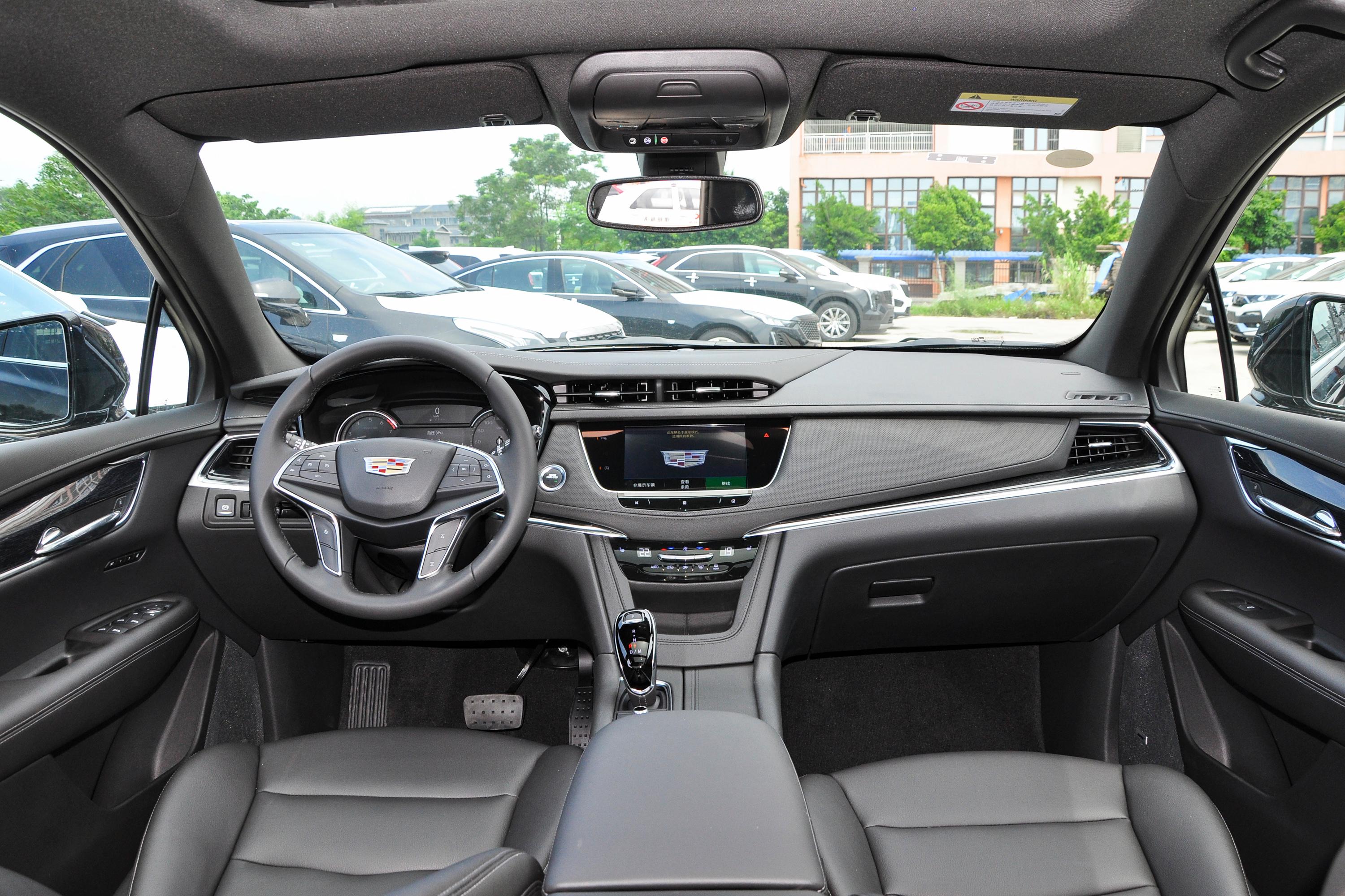2022款 凯迪拉克xt5 2.0t 轻混动 四驱 豪华型内饰