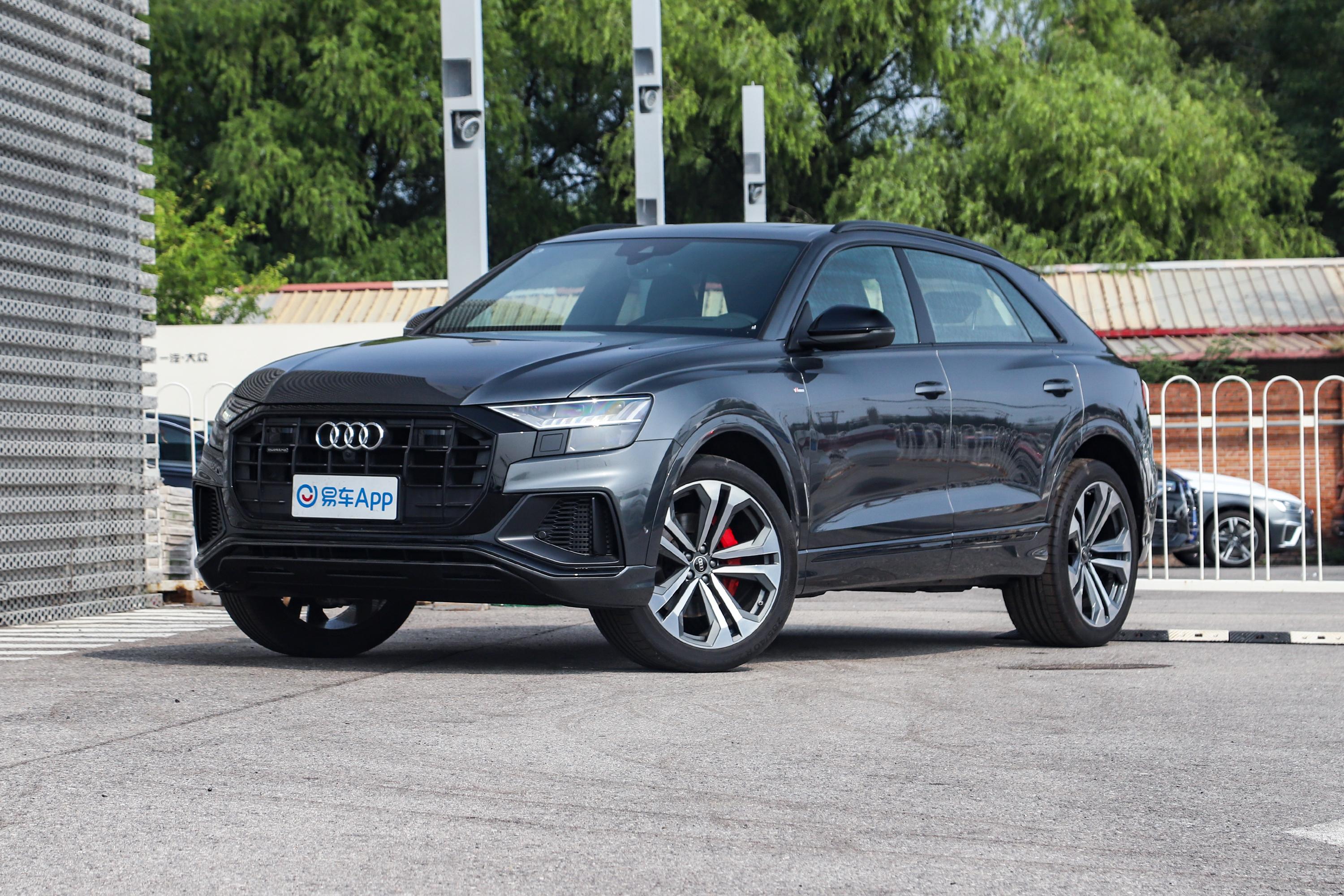 2022款奥迪q855tfsiquattro尊享动感型