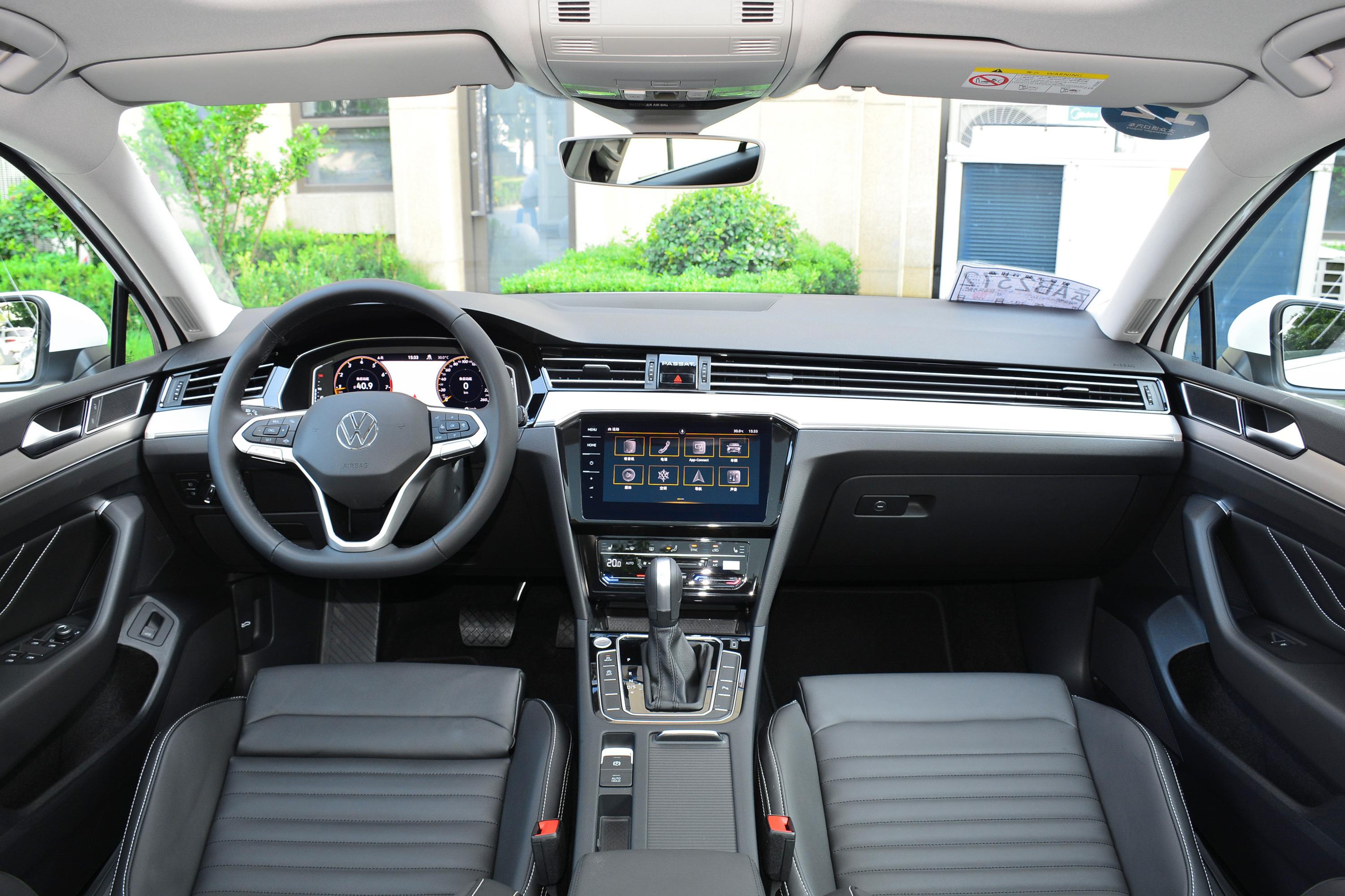 2021款 蔚揽 330tsi 两驱 畅行版内饰