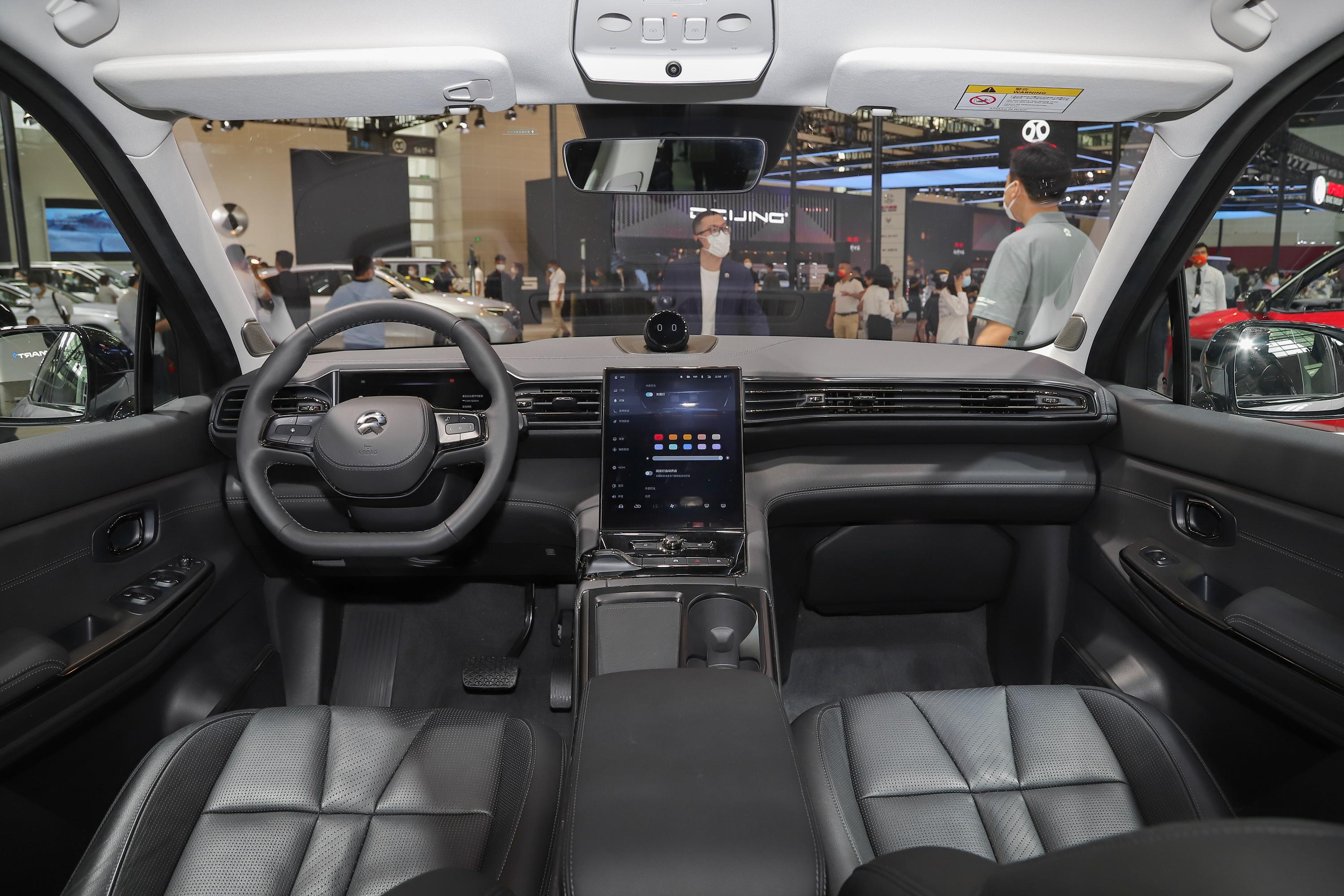 2020款 蔚来es8 450km 基准版 7座内饰
