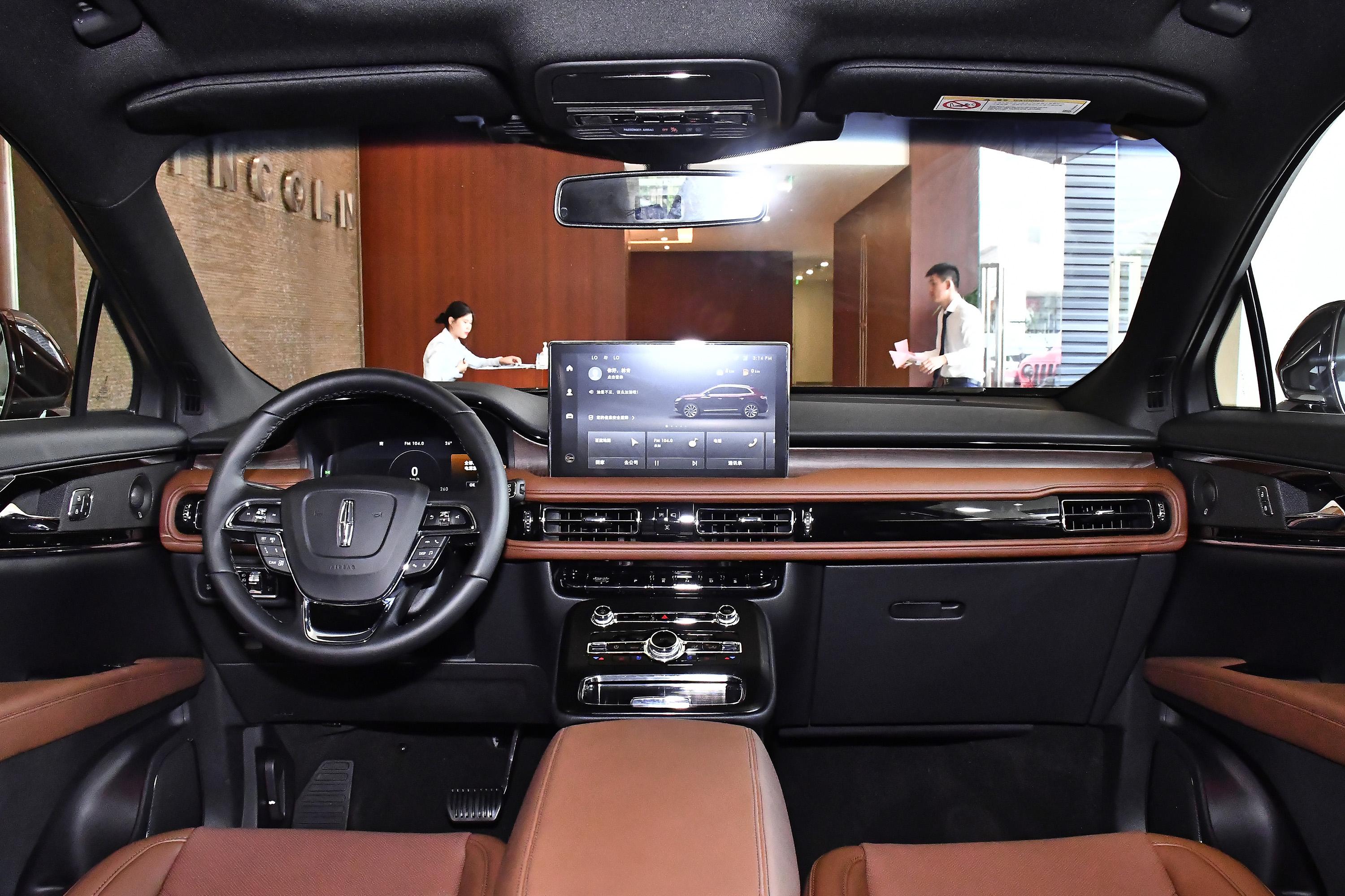 2021款 航海家 2.0t 四驱 尊雅版内饰