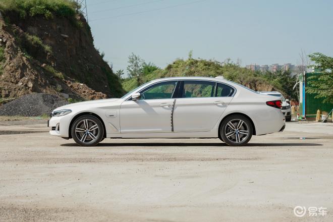荣御和宝马5系 插电混动的图片对比-易车