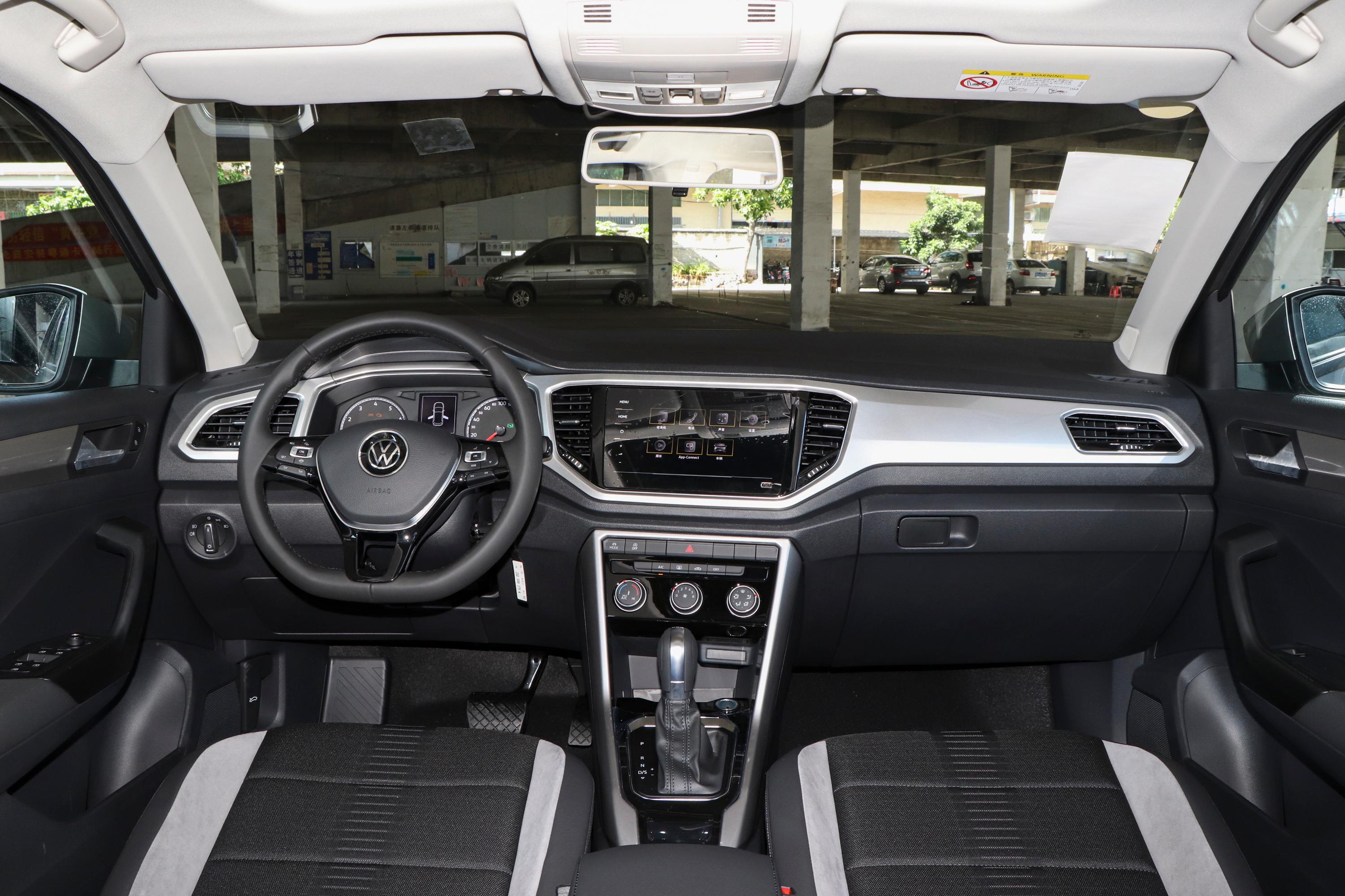 2021款 探歌 改款 280tsi 双离合 两驱 精英智联版内饰