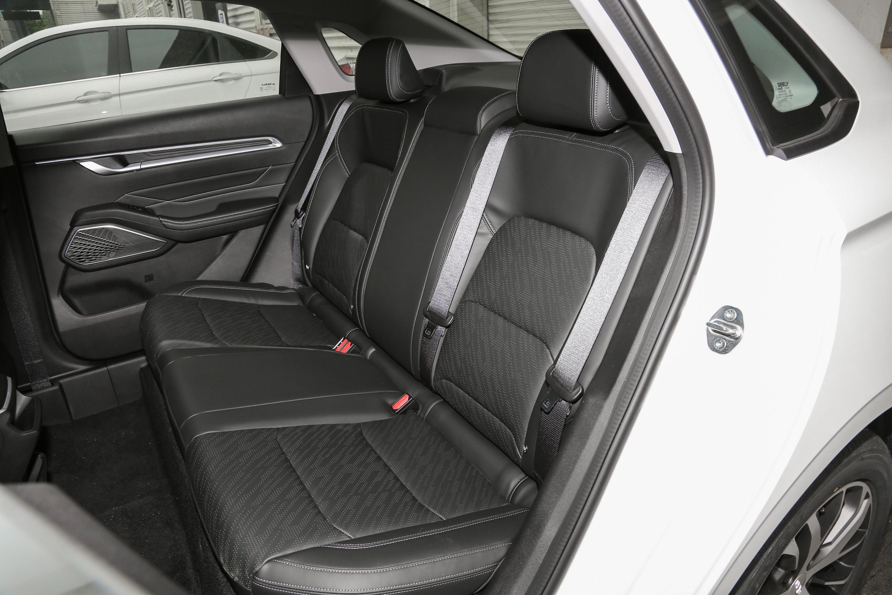 20万官方颜色:外观内饰询底价试驾贷款置换吉利汽车青海青农主营:吉利