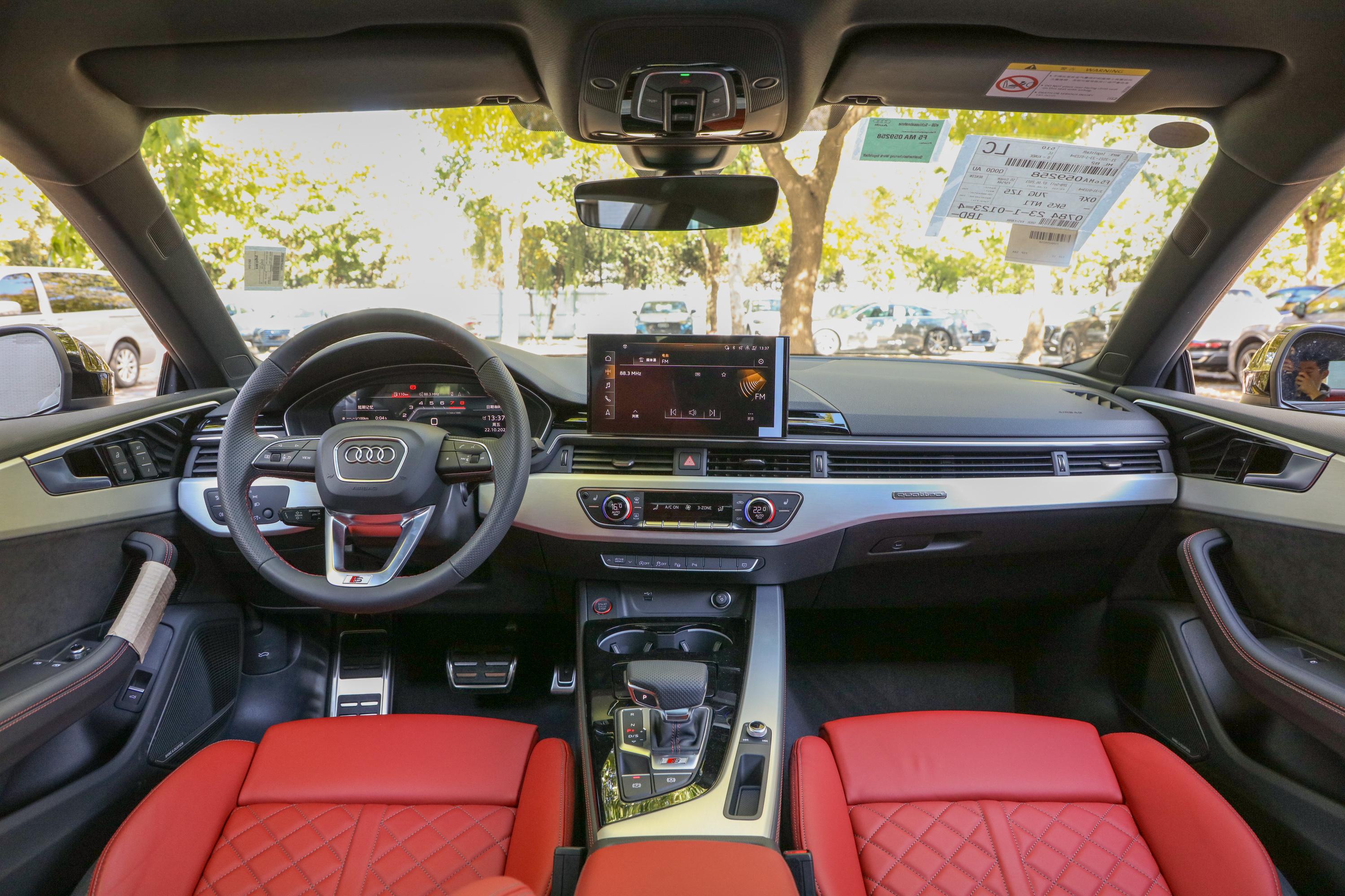 2021款 奥迪s5 3.0t coupe内饰