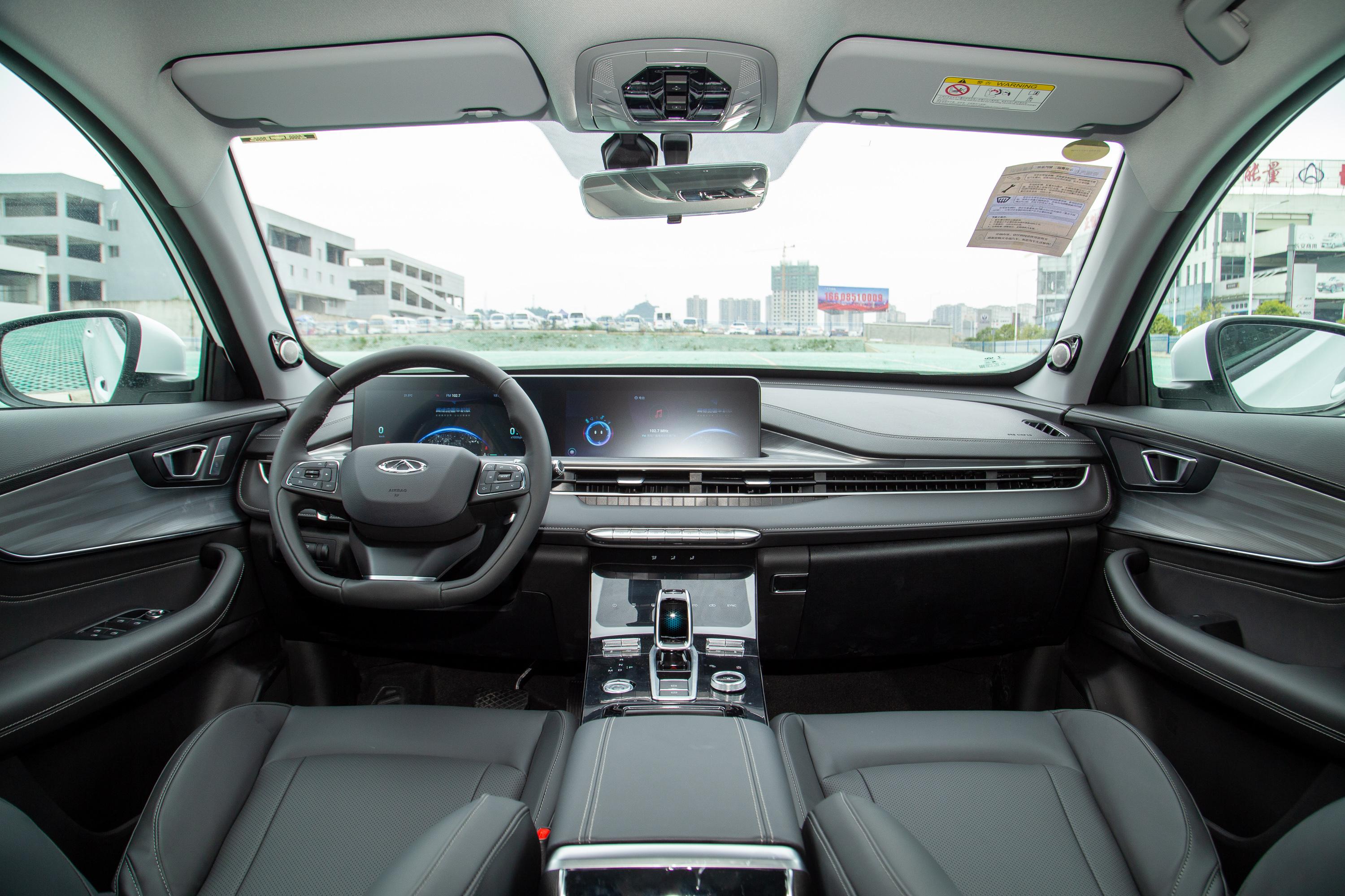 2022款 瑞虎8 plus 鲲鹏版 390tgdi 双离合 两驱 豪情版内饰