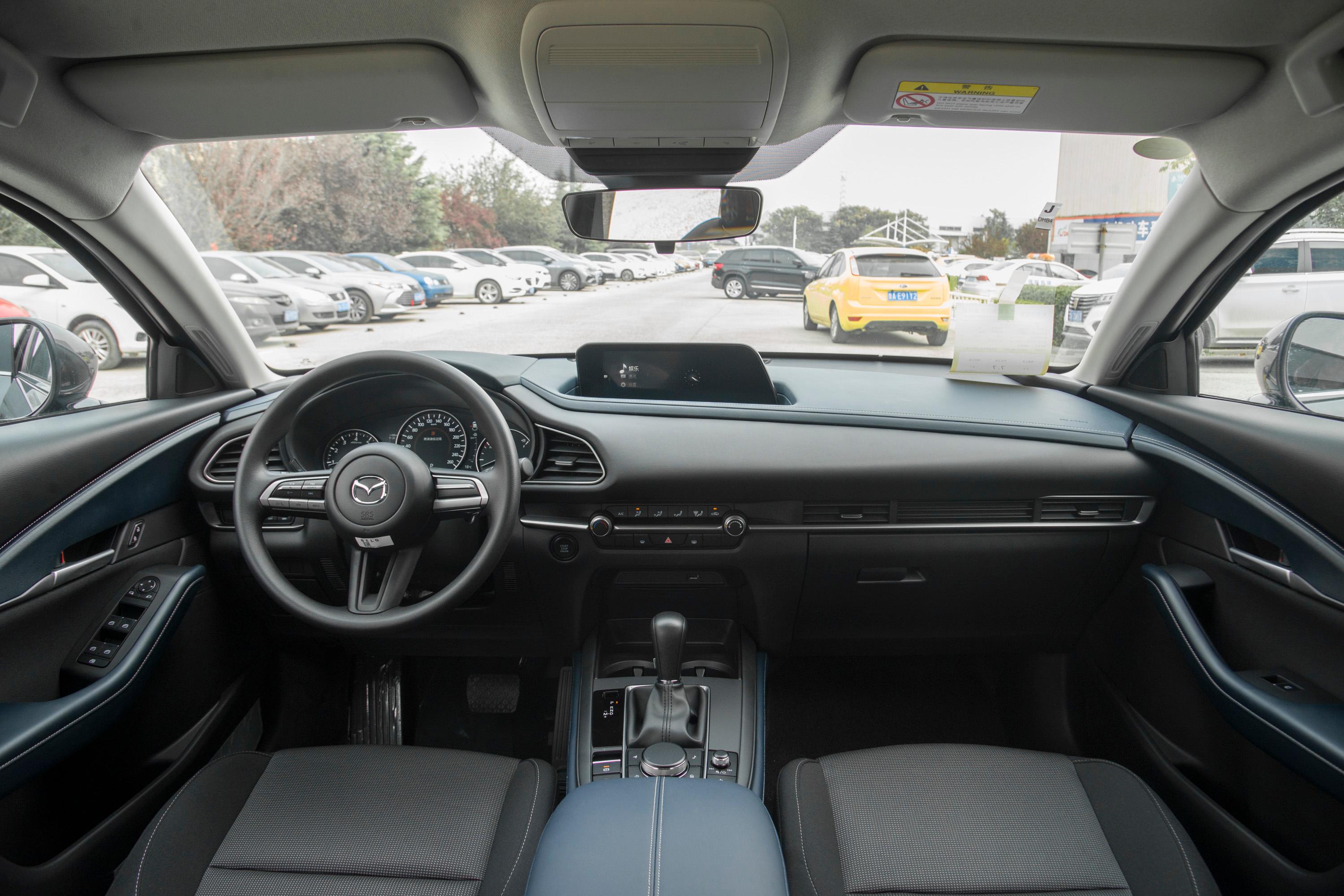 2021款 马自达cx-30 2.0l 手自一体 尚悦型内饰