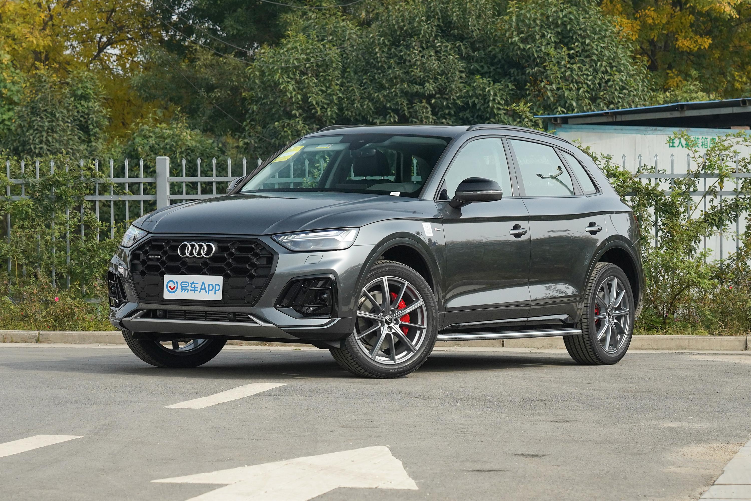 2022款奥迪q5l45t臻选动感型