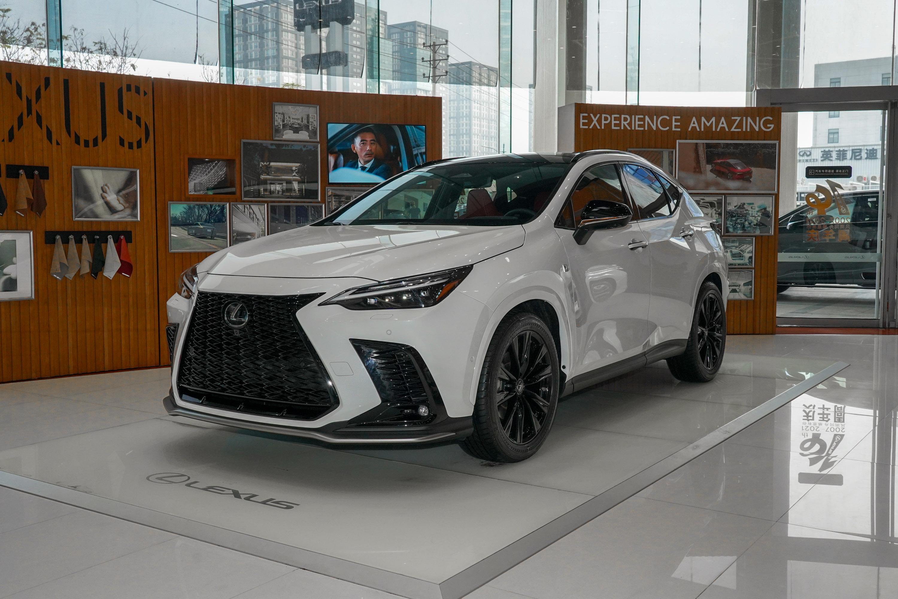 2022款雷克萨斯nx350h四驱fsport
