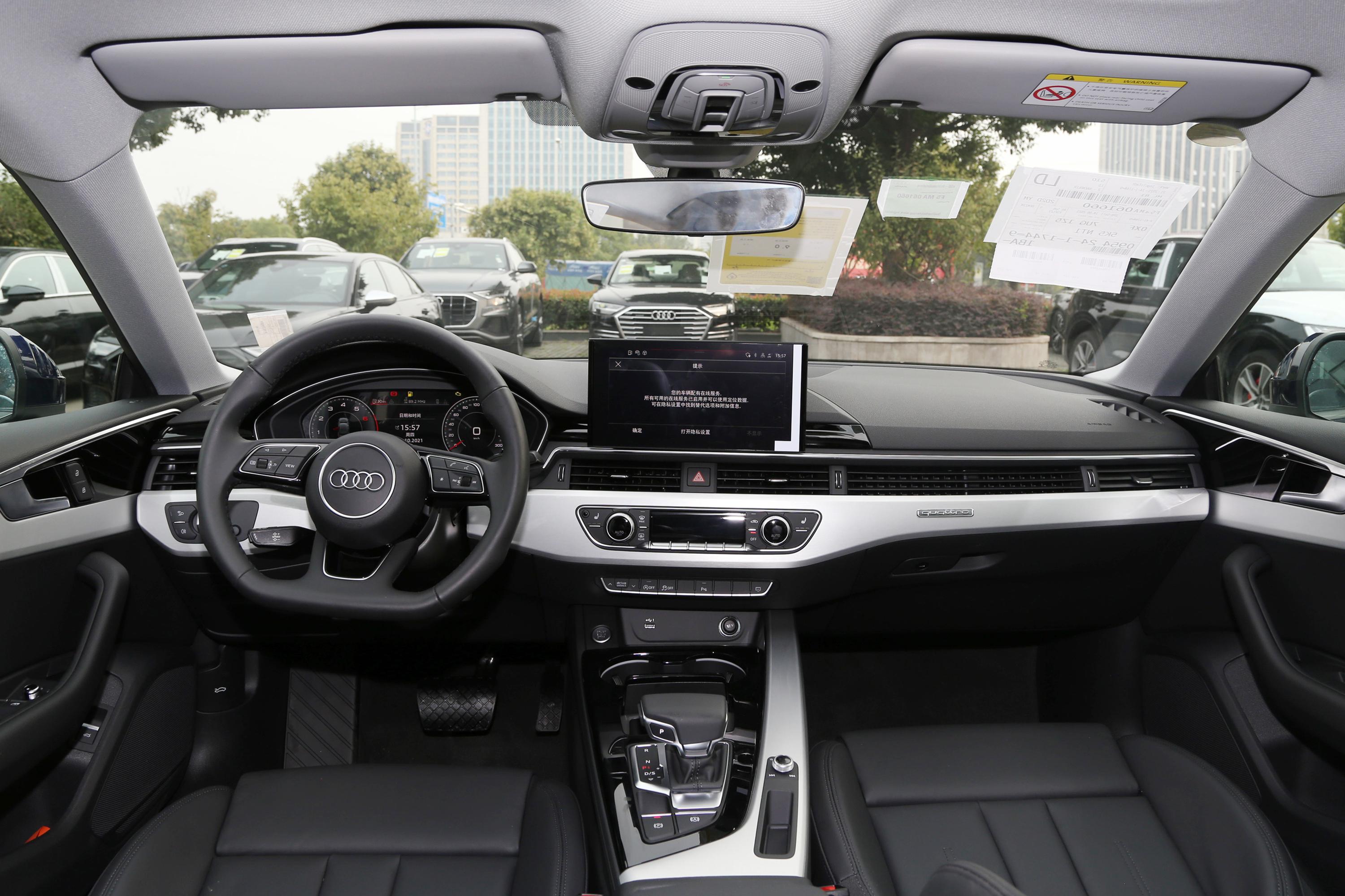 2022款 奥迪a5 sportback 40 tfsi quattro 豪华动感型内饰