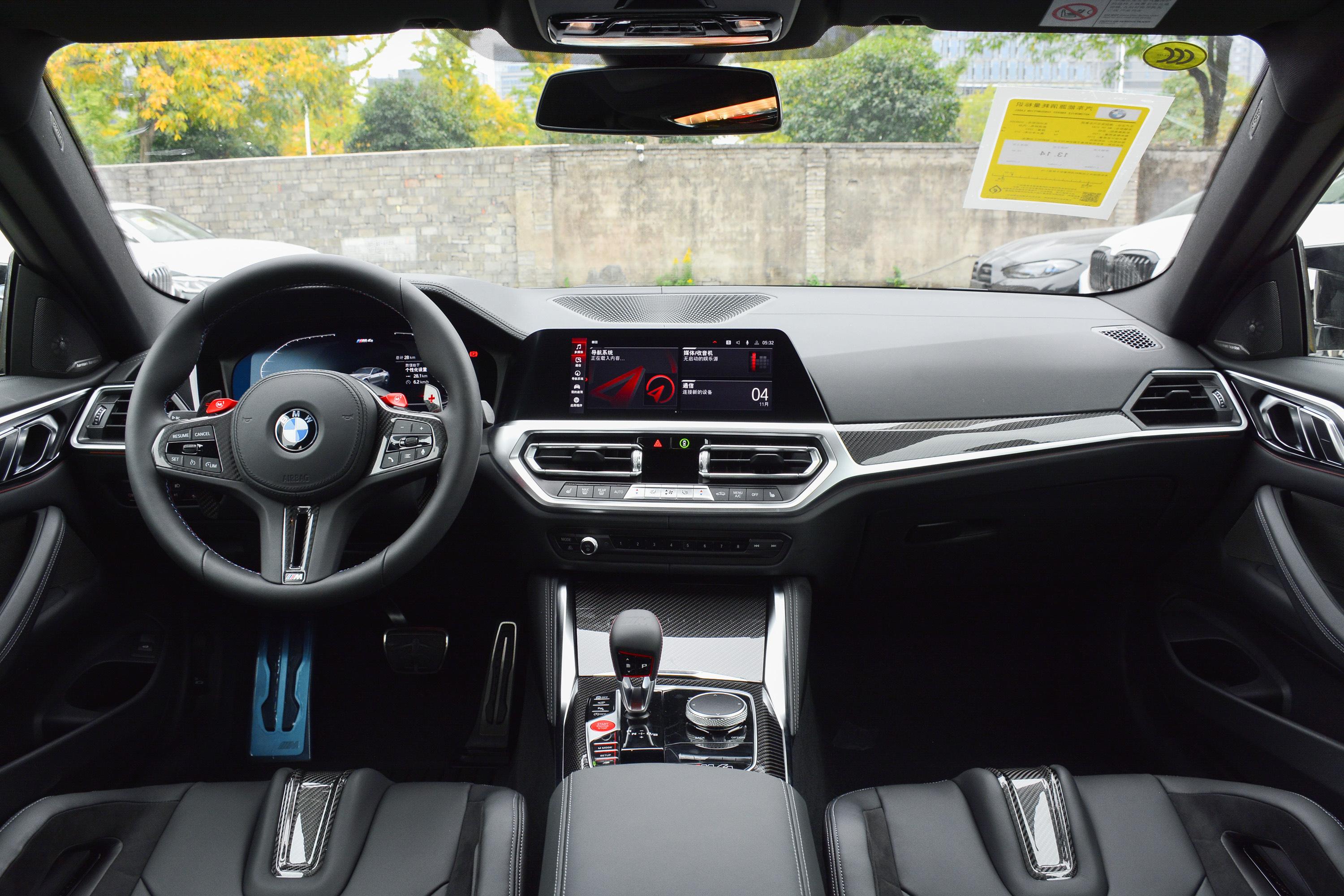2021款 宝马m4 m4 双门轿跑车 m xdrive 雷霆版内饰