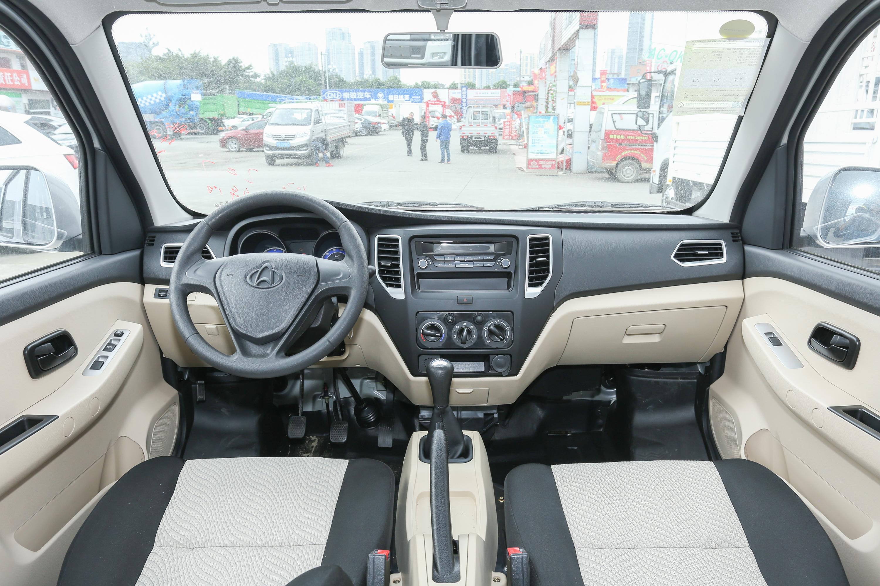 2021款新豹t3标准版东安16l122马力222米栏板双排汽油国Ⅵ