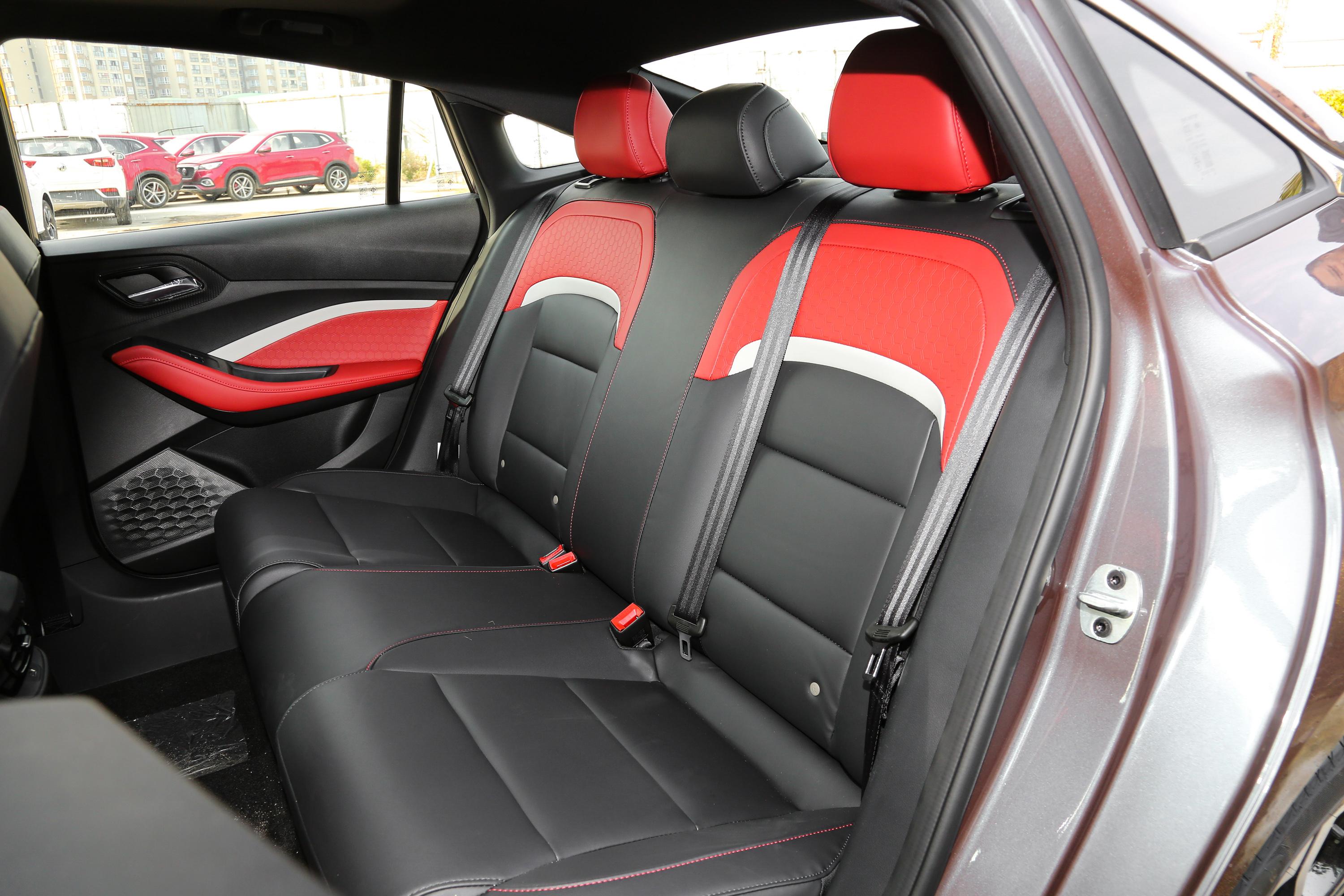 2021款名爵5改款180dvvtcvt青春豪华版