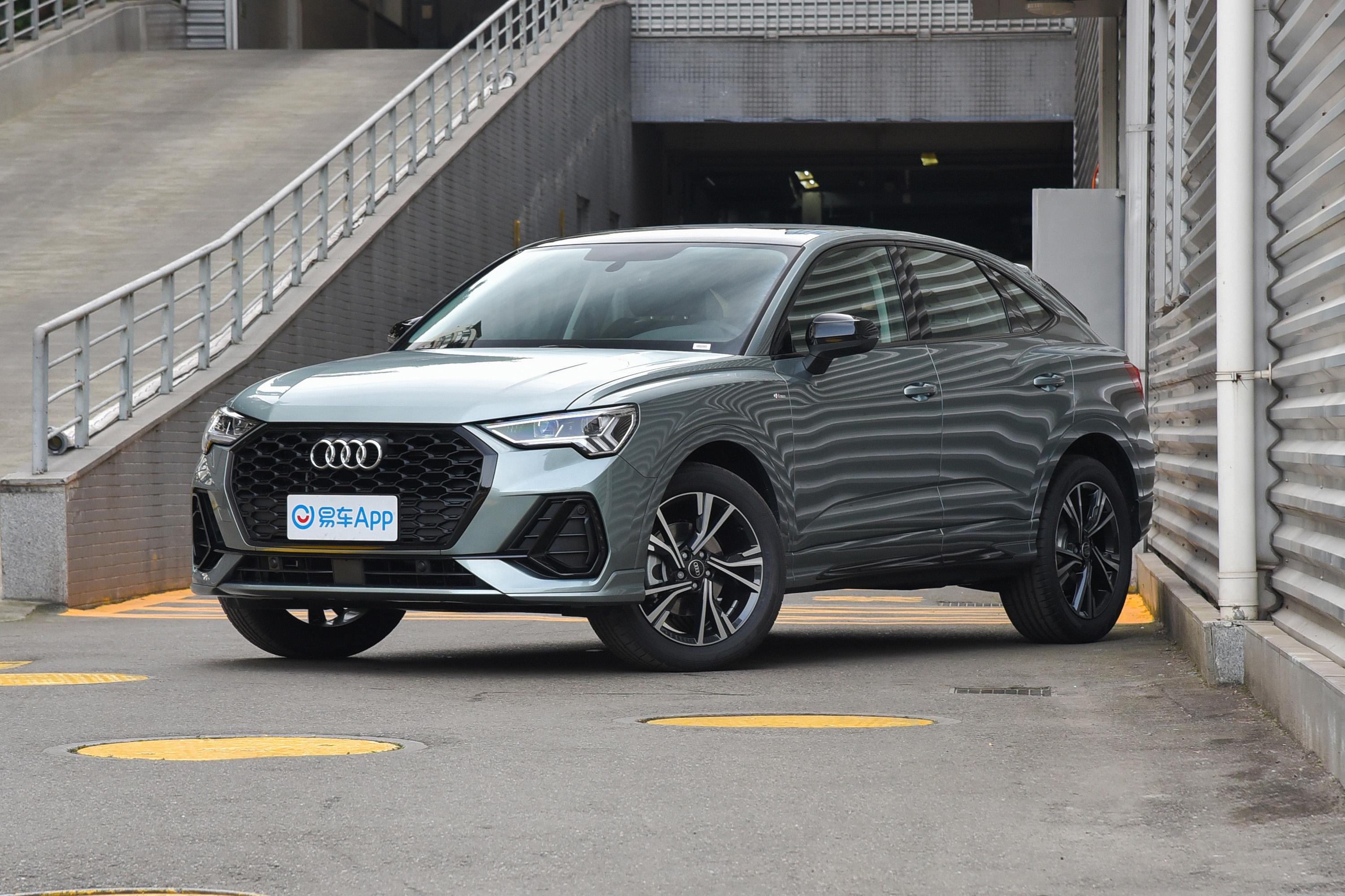 2022款奥迪q3sportback40tfsi时尚型