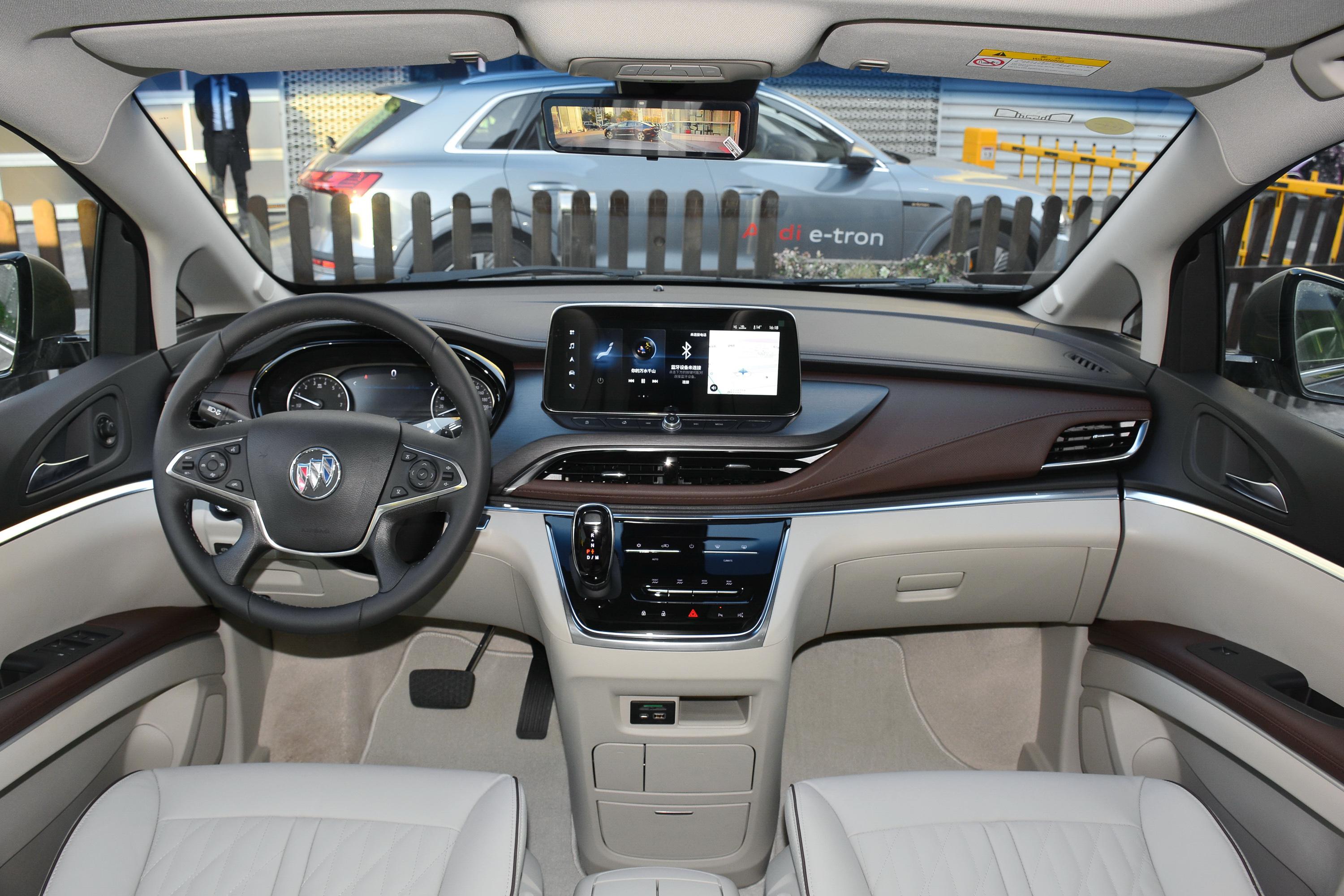 2022款 别克gl8 陆上公务舱 652t 智慧尊贵型内饰