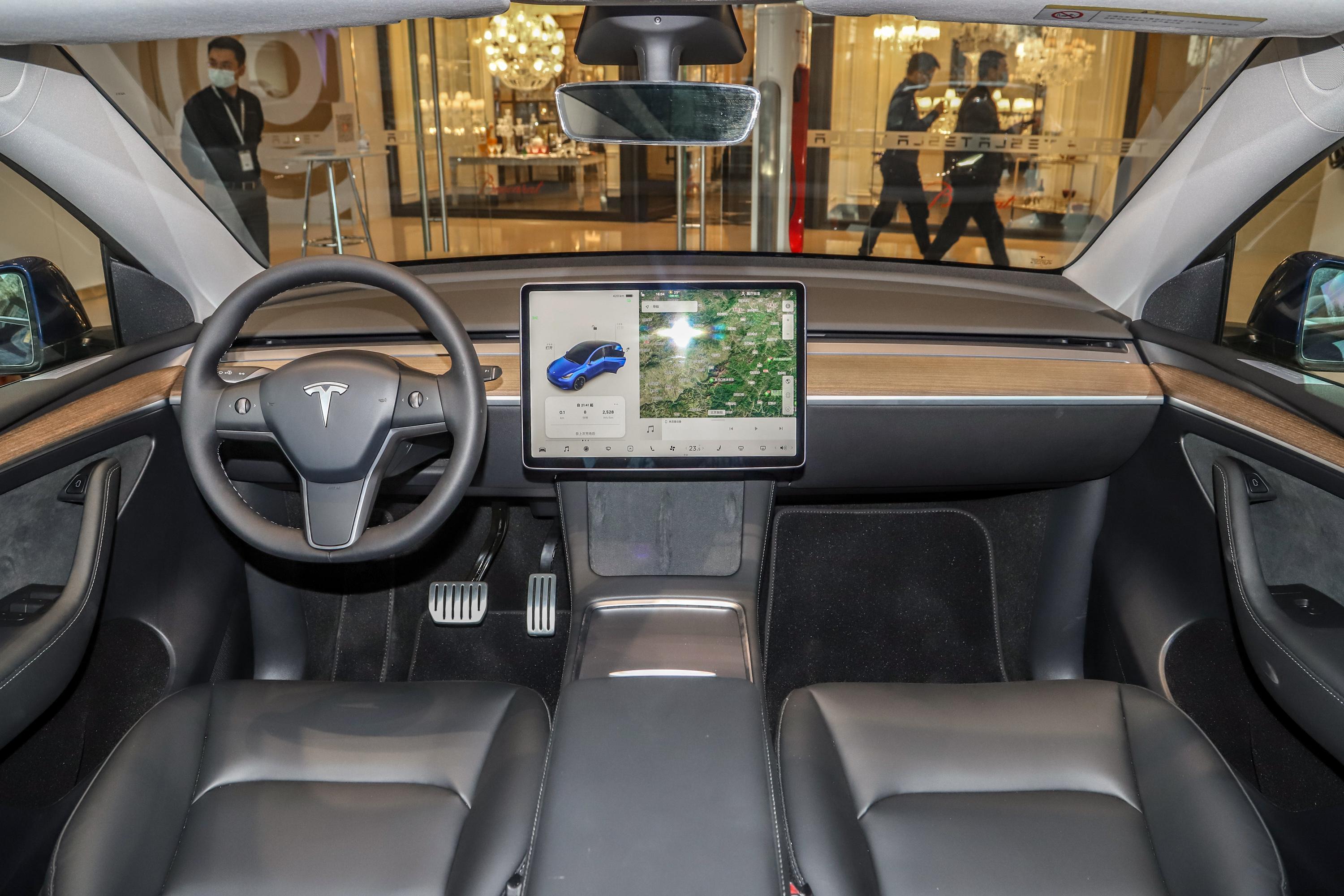 2021款 model y performance高性能全轮驱动版内饰