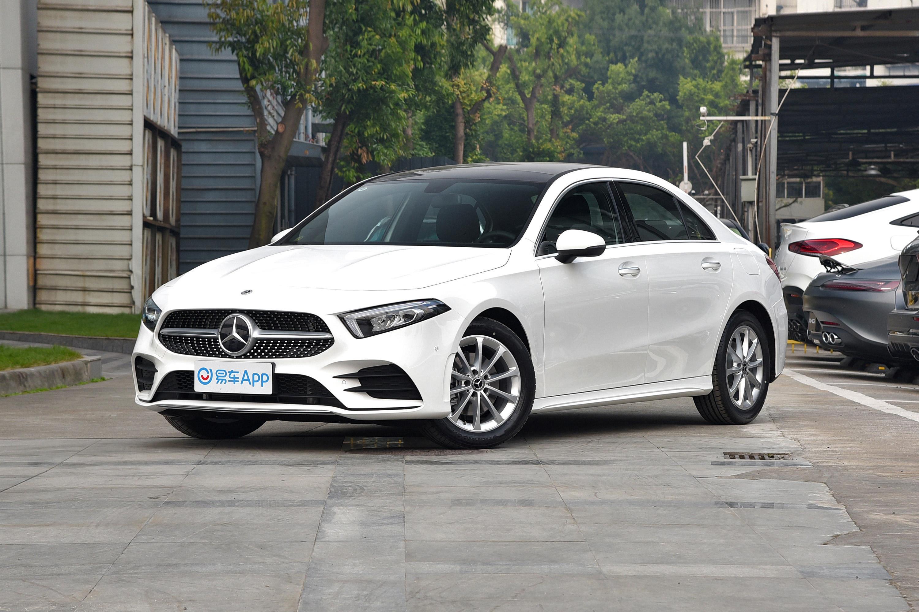 2022款奔驰a级a200l运动轿车动感型