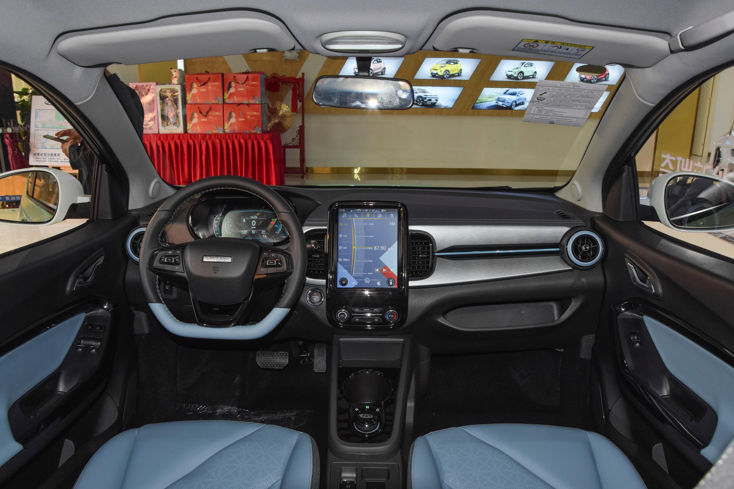 2022款 小蚂蚁 甜粉款 半糖版 三元锂 30kw 408km内饰