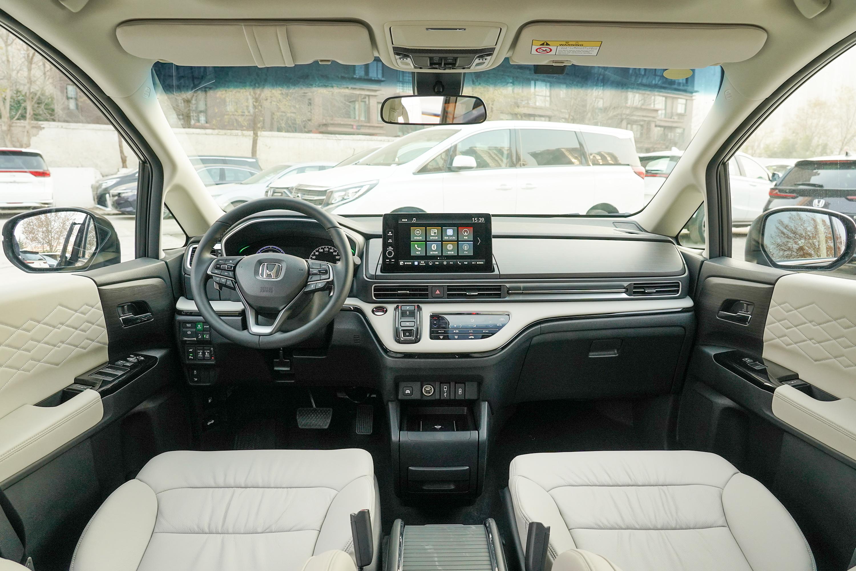 2022款 艾力绅 锐·混动 2.0l e-cvt 豪华版内饰