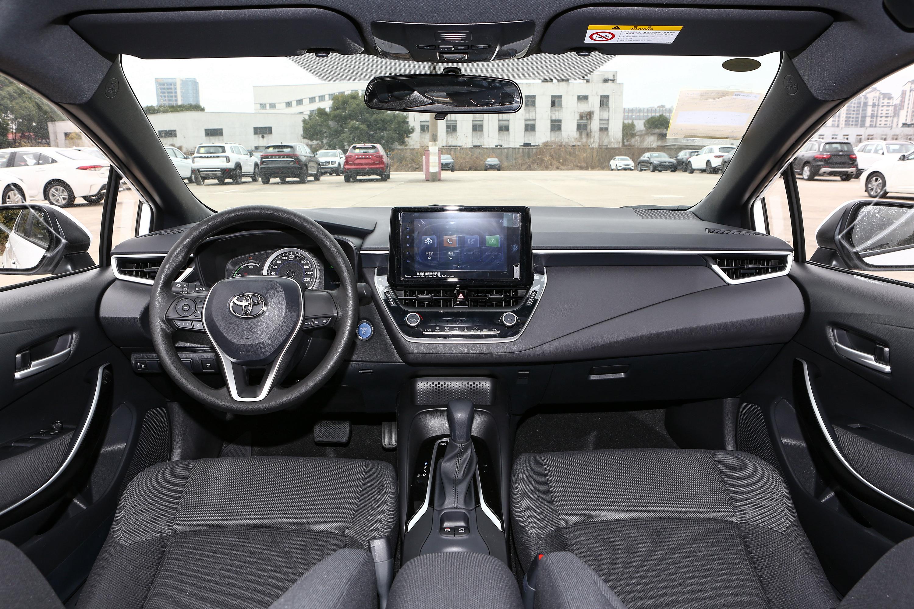 2022款 雷凌 双擎 1.8l 进取版内饰