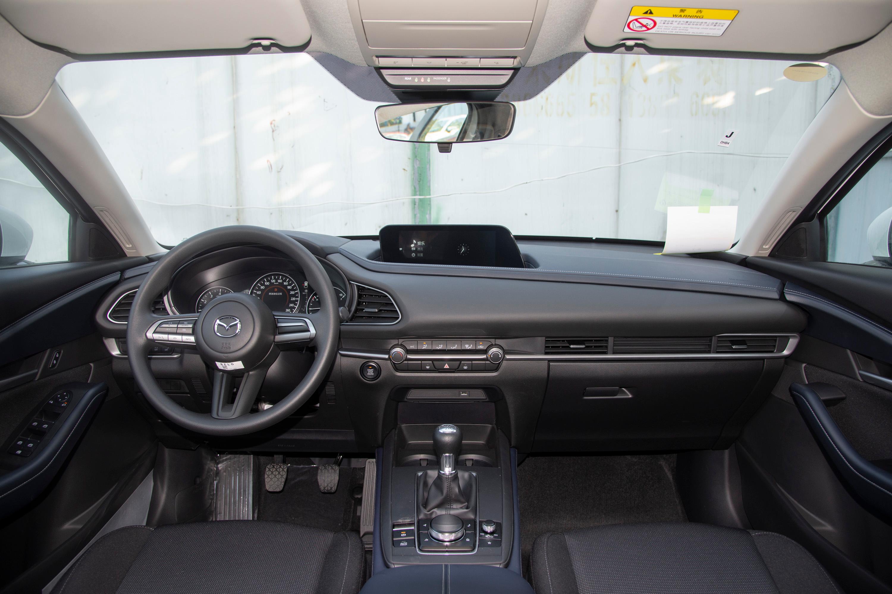 2021款 马自达cx-30 2.0l 手动 尚悦型内饰