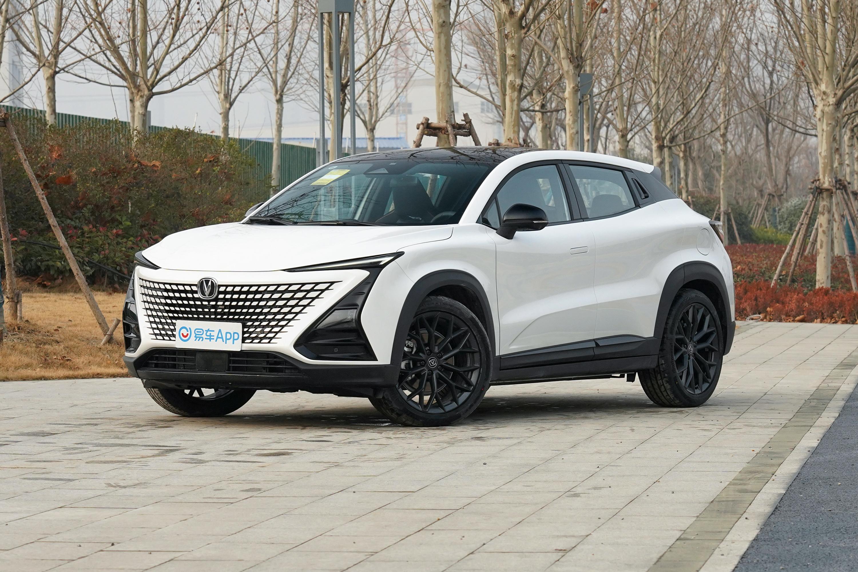 2022款 长安uni-t 2.0t 自动 尊贵型外观