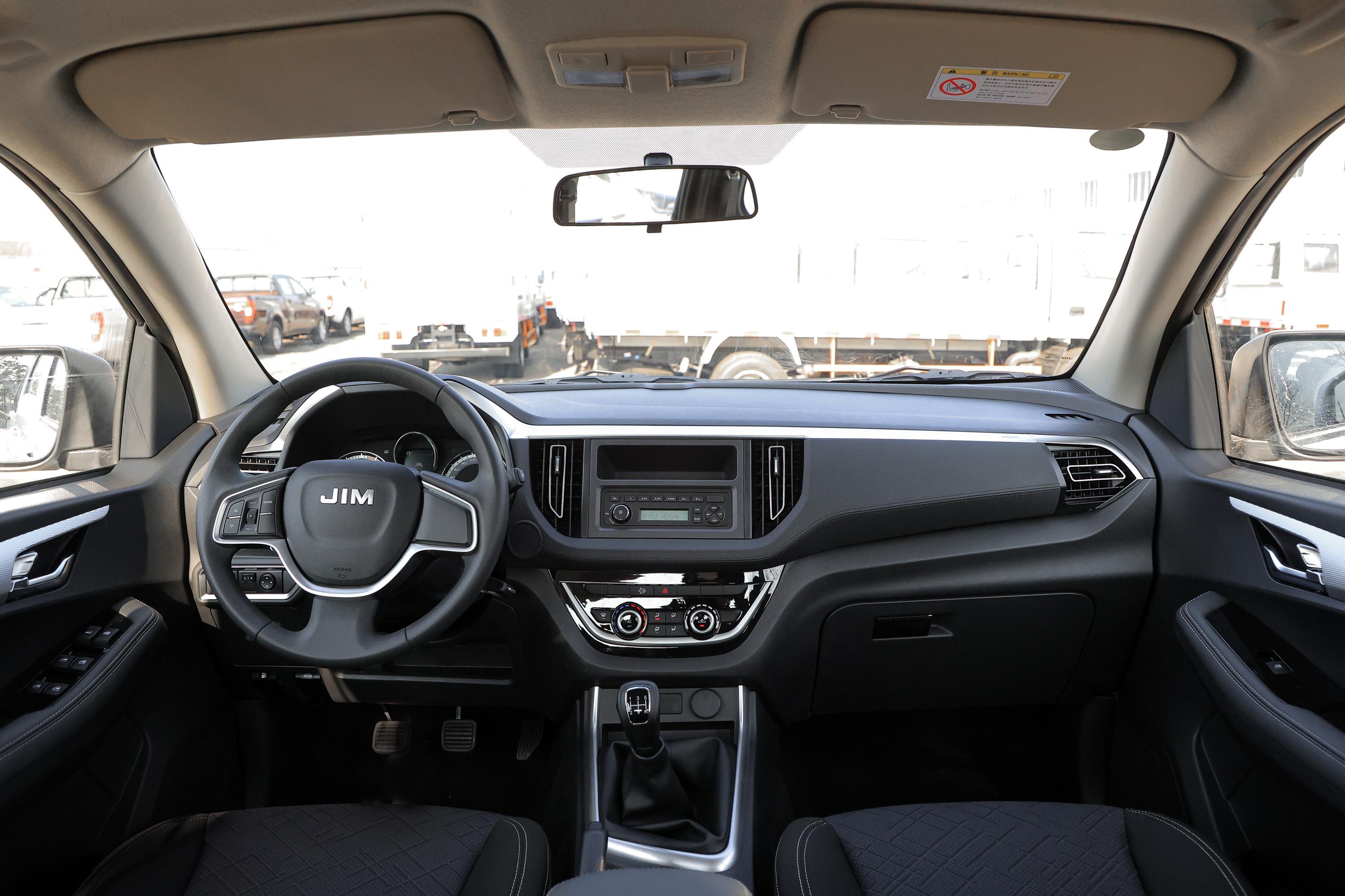 2022款 经典瑞迈 2.8t 手动 两驱 标轴舒适版 柴油内饰