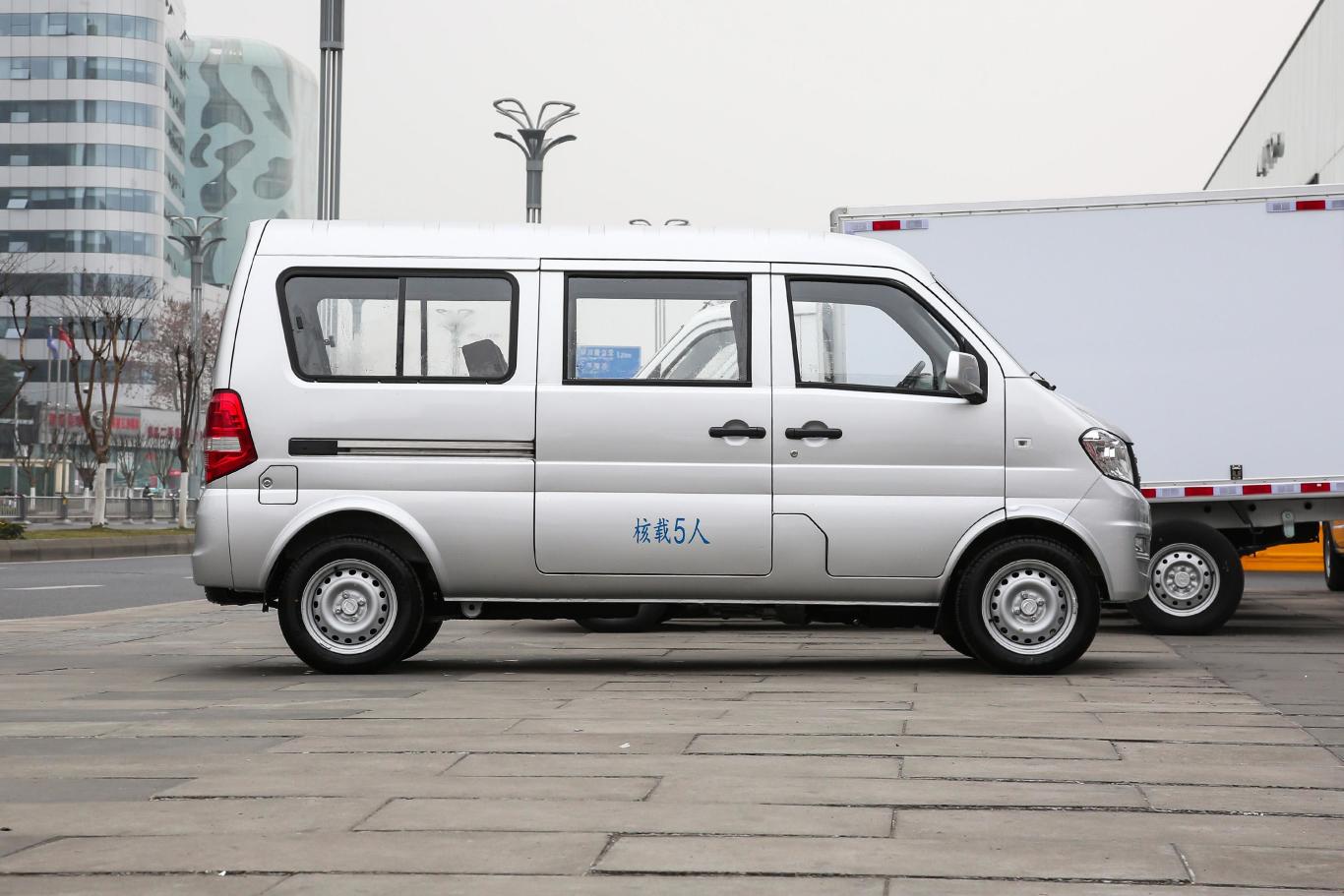 东风小康k07s1.3l 手动 高功版基本型正侧车头向右水平