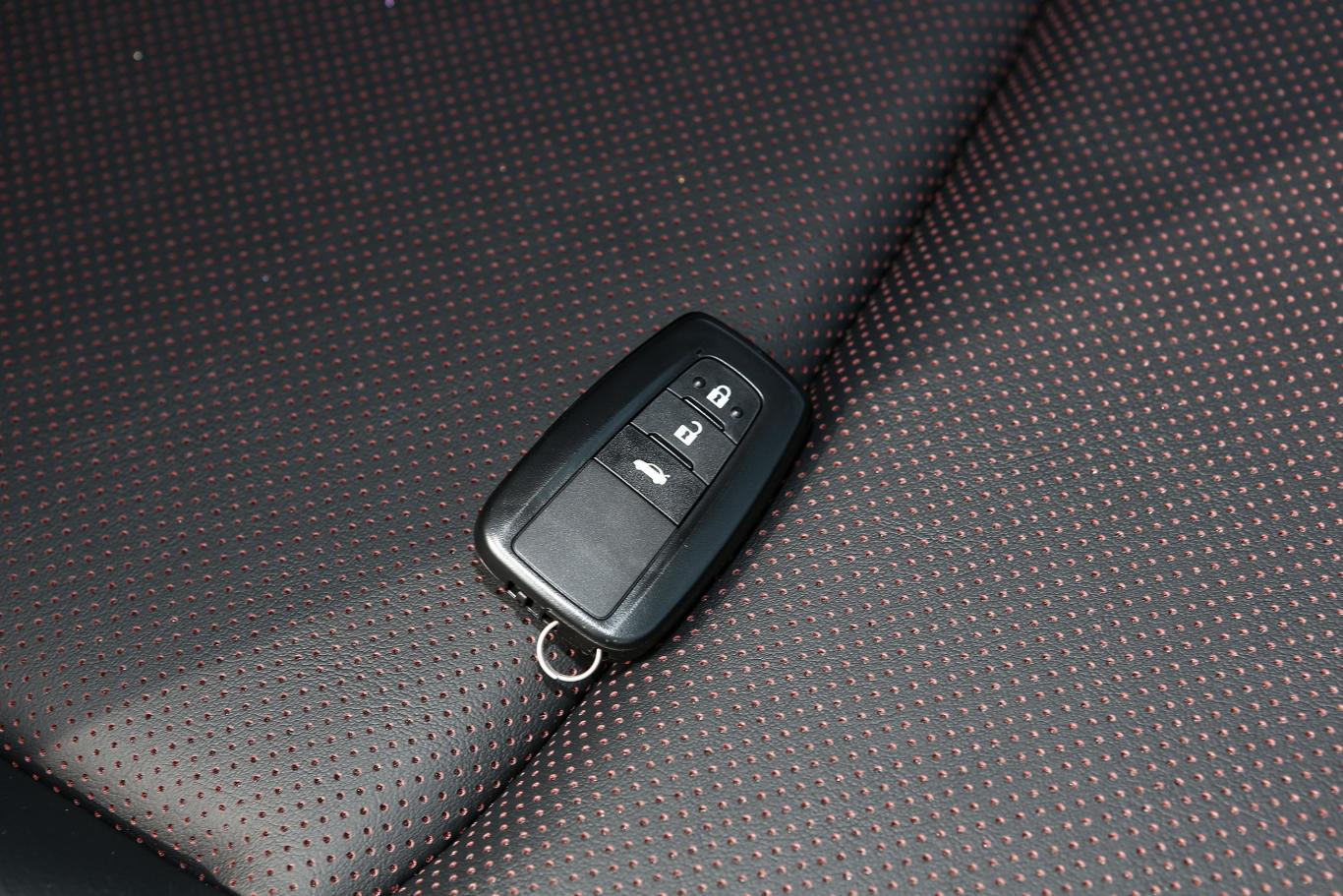 雷凌1.5l 运动版钥匙正面