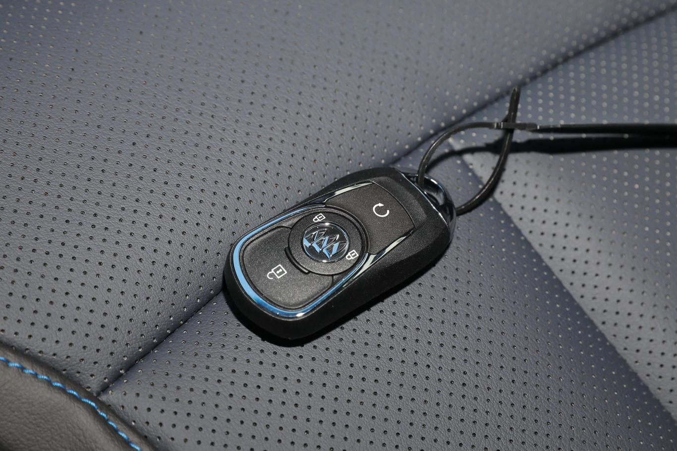 微蓝velite 6 插电混动1.5l e-cvt 互联智享型钥匙正面