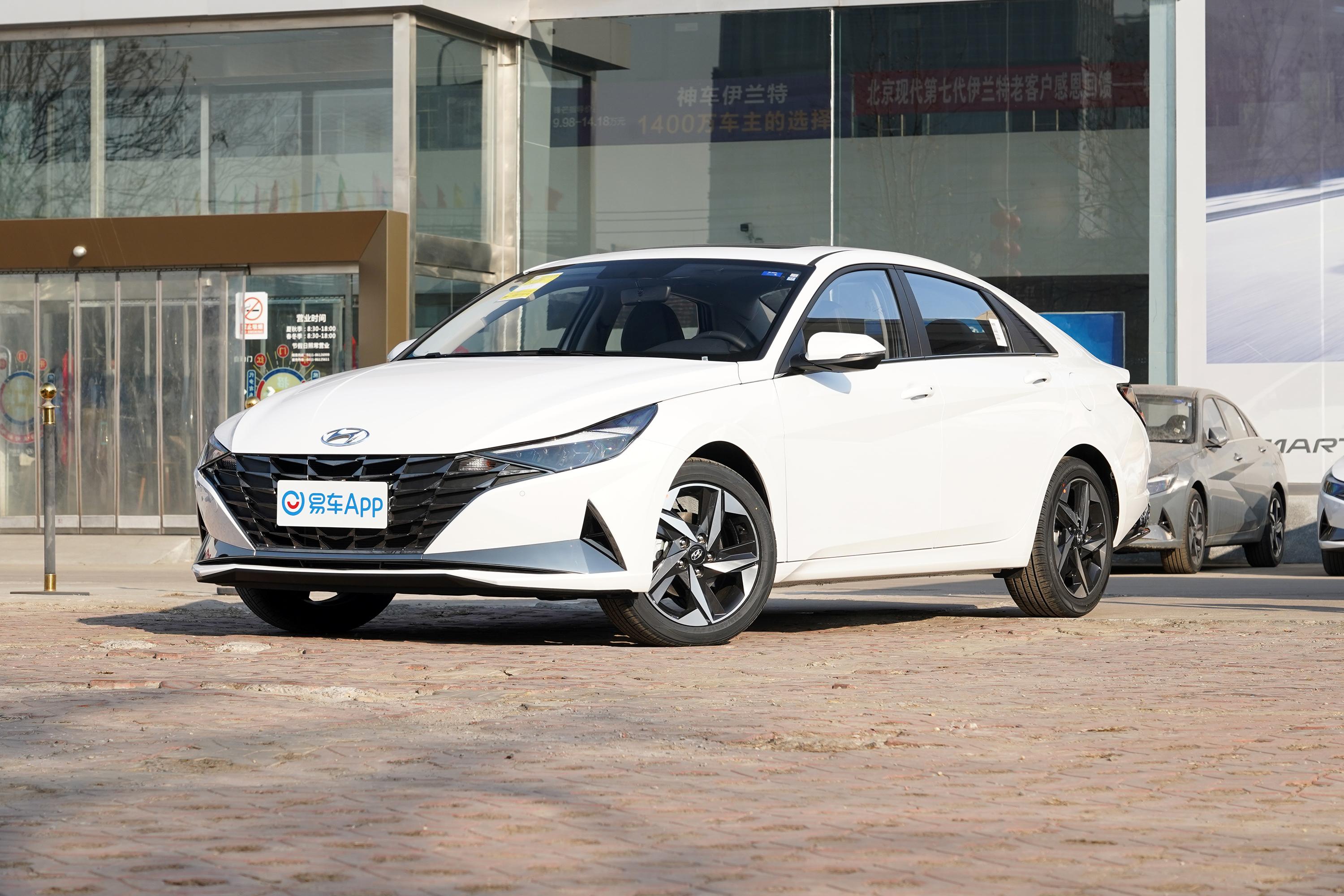 2022款 伊兰特 1.5l cvt glx精英版外观