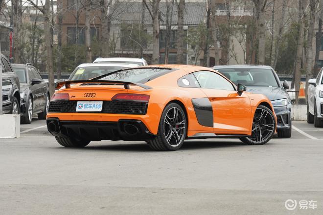 奥迪r8和宝马m8的图片对比-易车