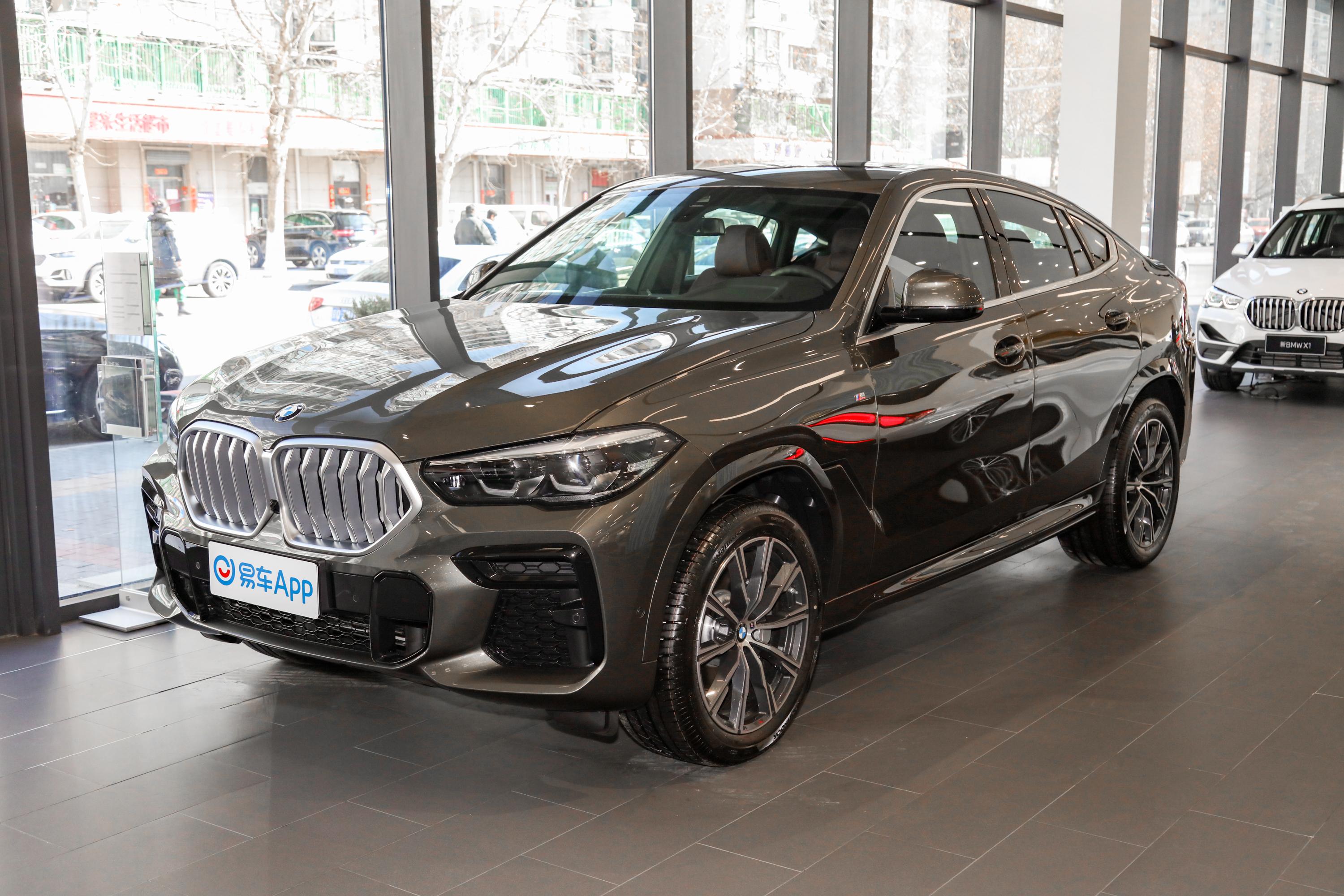 2022款宝马x6xdrive30im运动套装