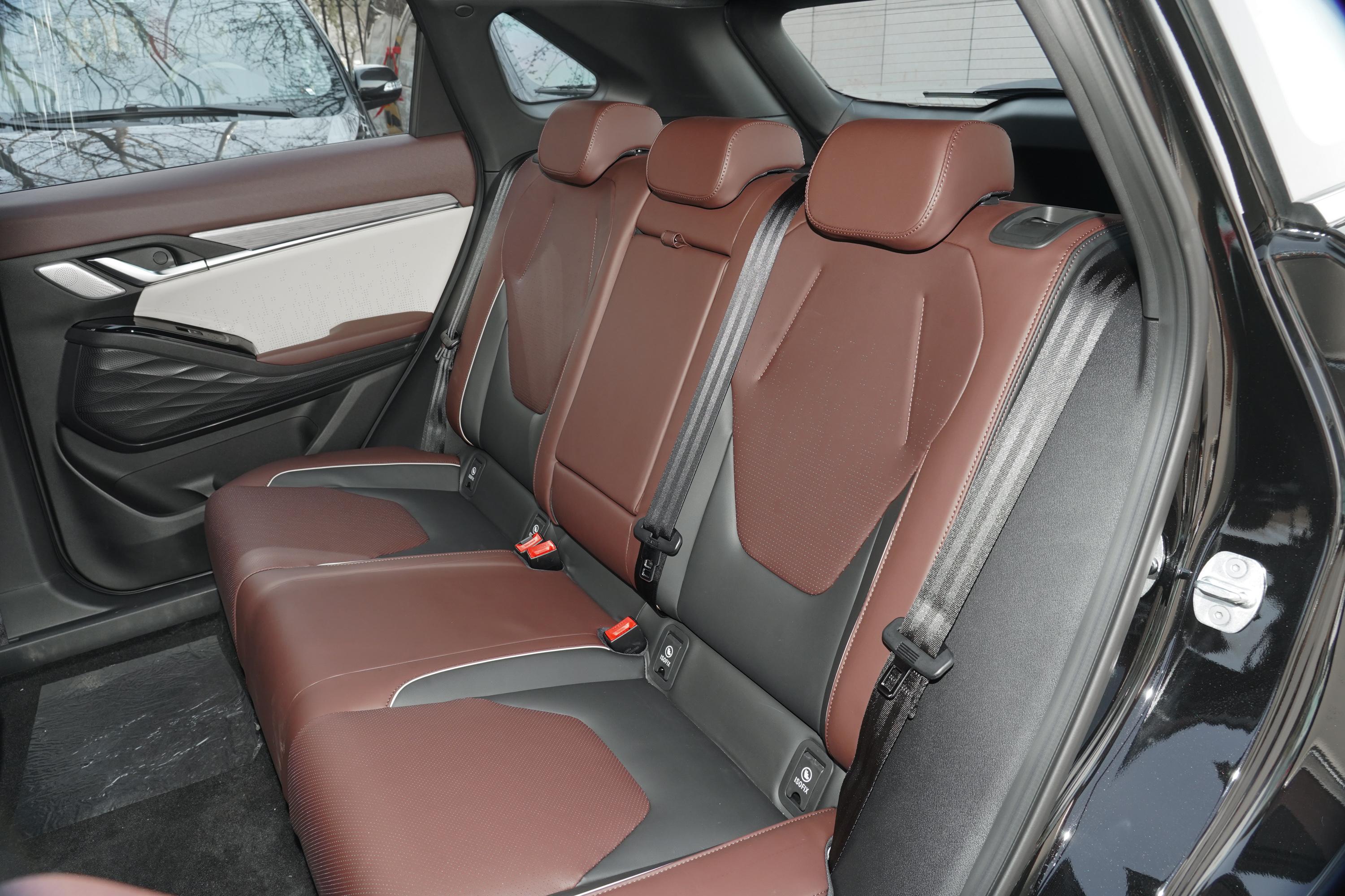 2022款思皓qx300t双离合探月版