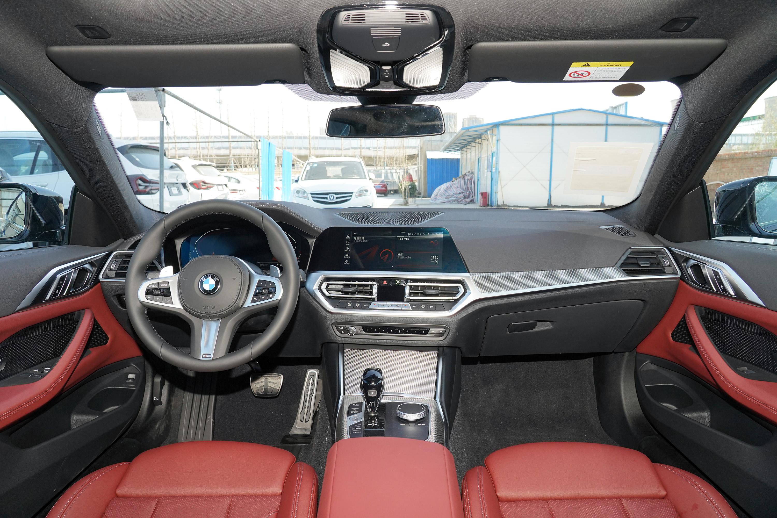 2022款 宝马4系 双门轿跑车 425i 时尚型 m运动曜夜套装内饰