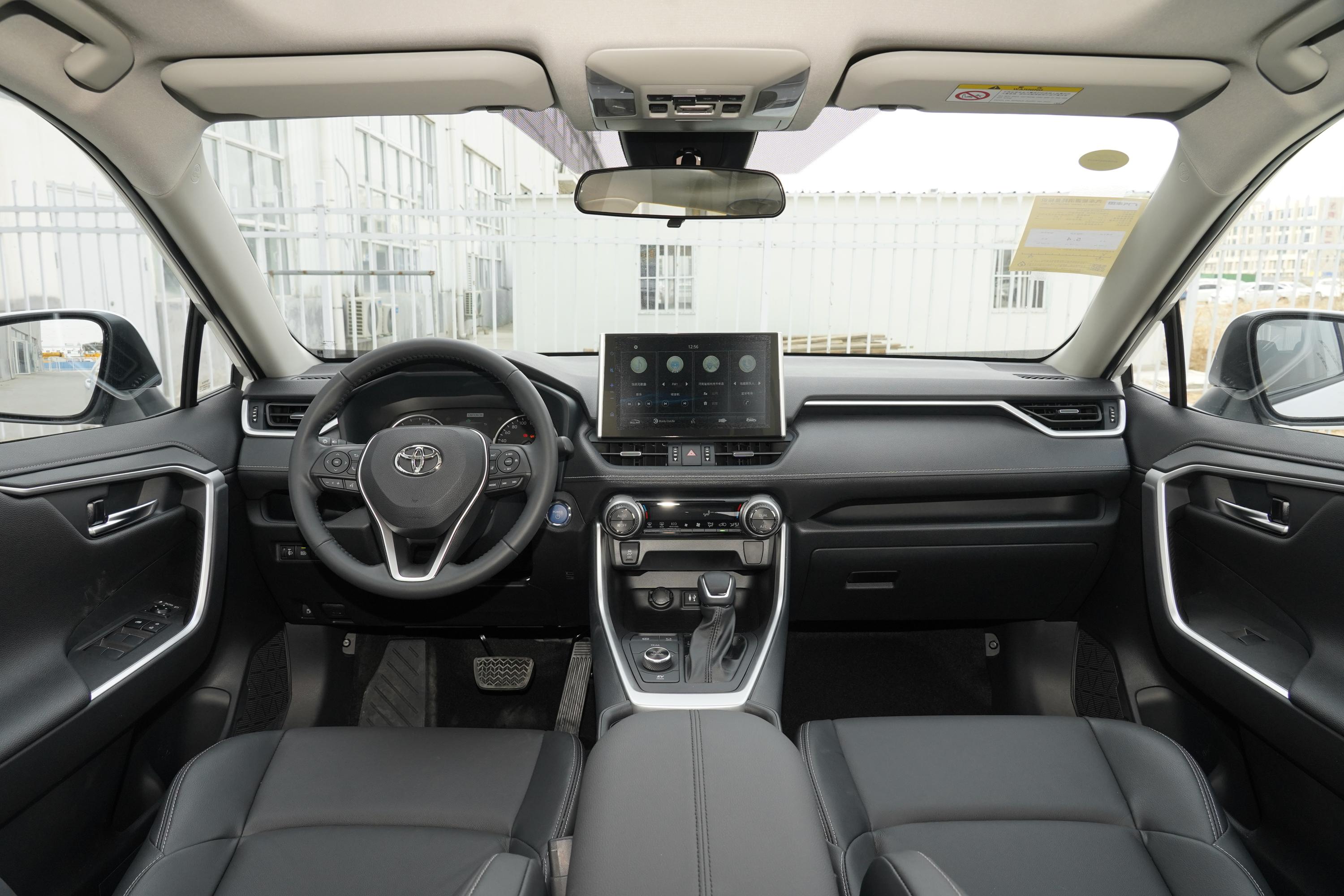 2022款 威兰达 双擎 2.5l e-cvt 四驱 豪华plus版内饰