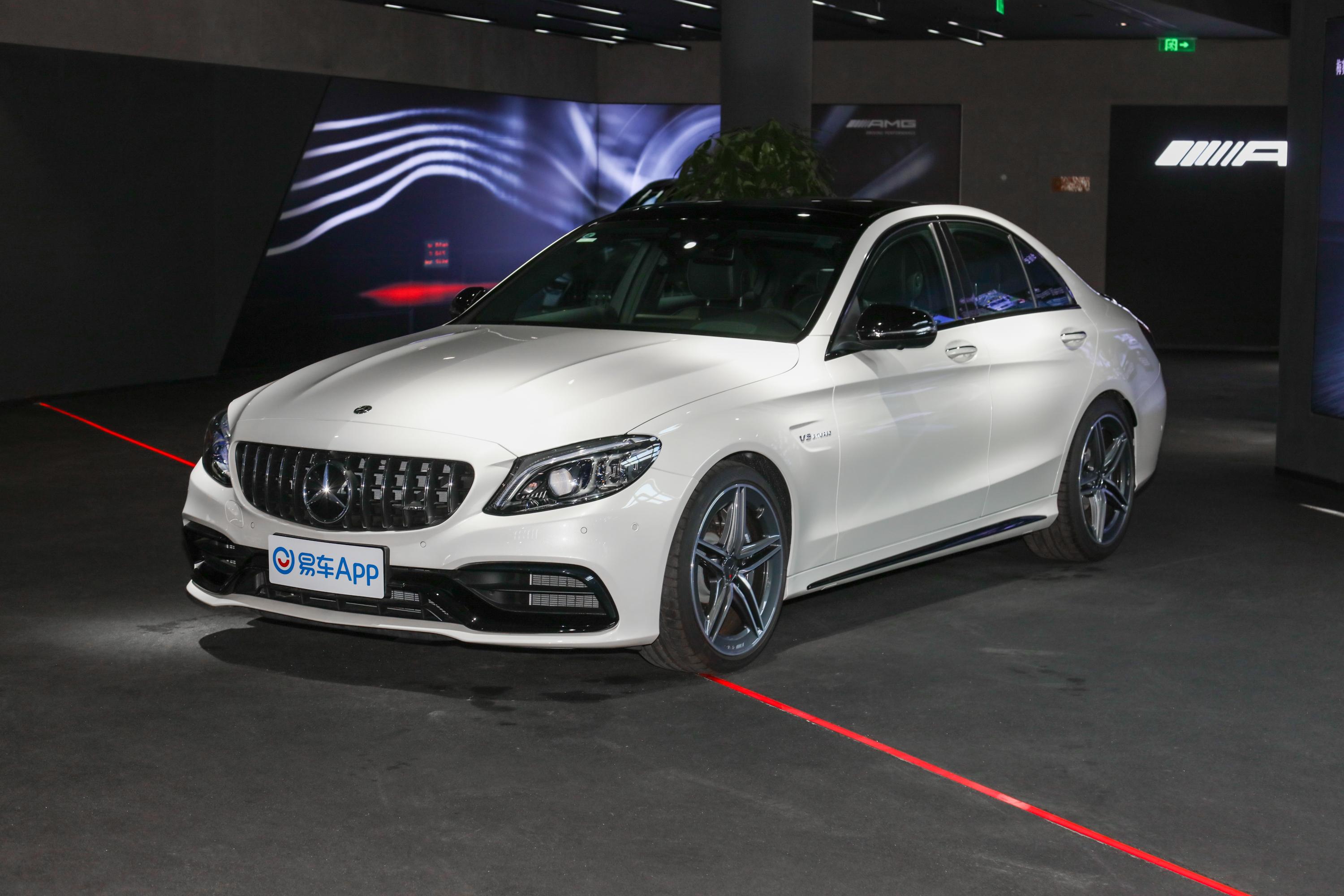 2021款奔驰c级amgamgc63