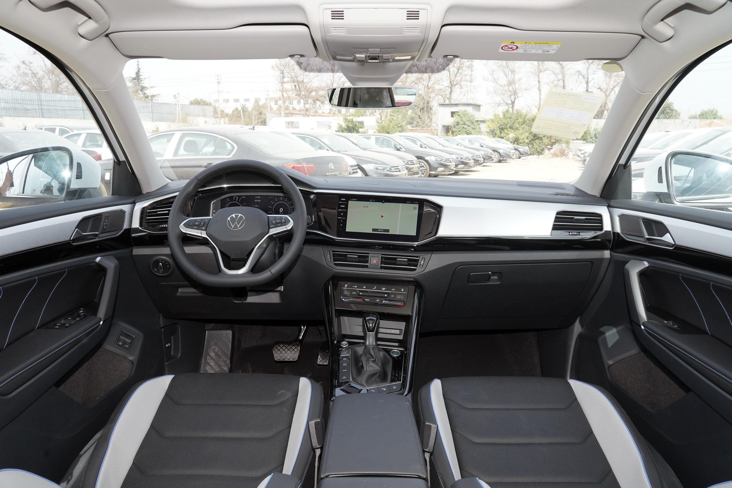 2022款 探岳gte 插电混动 1.4t 双离合 尊贵型内饰