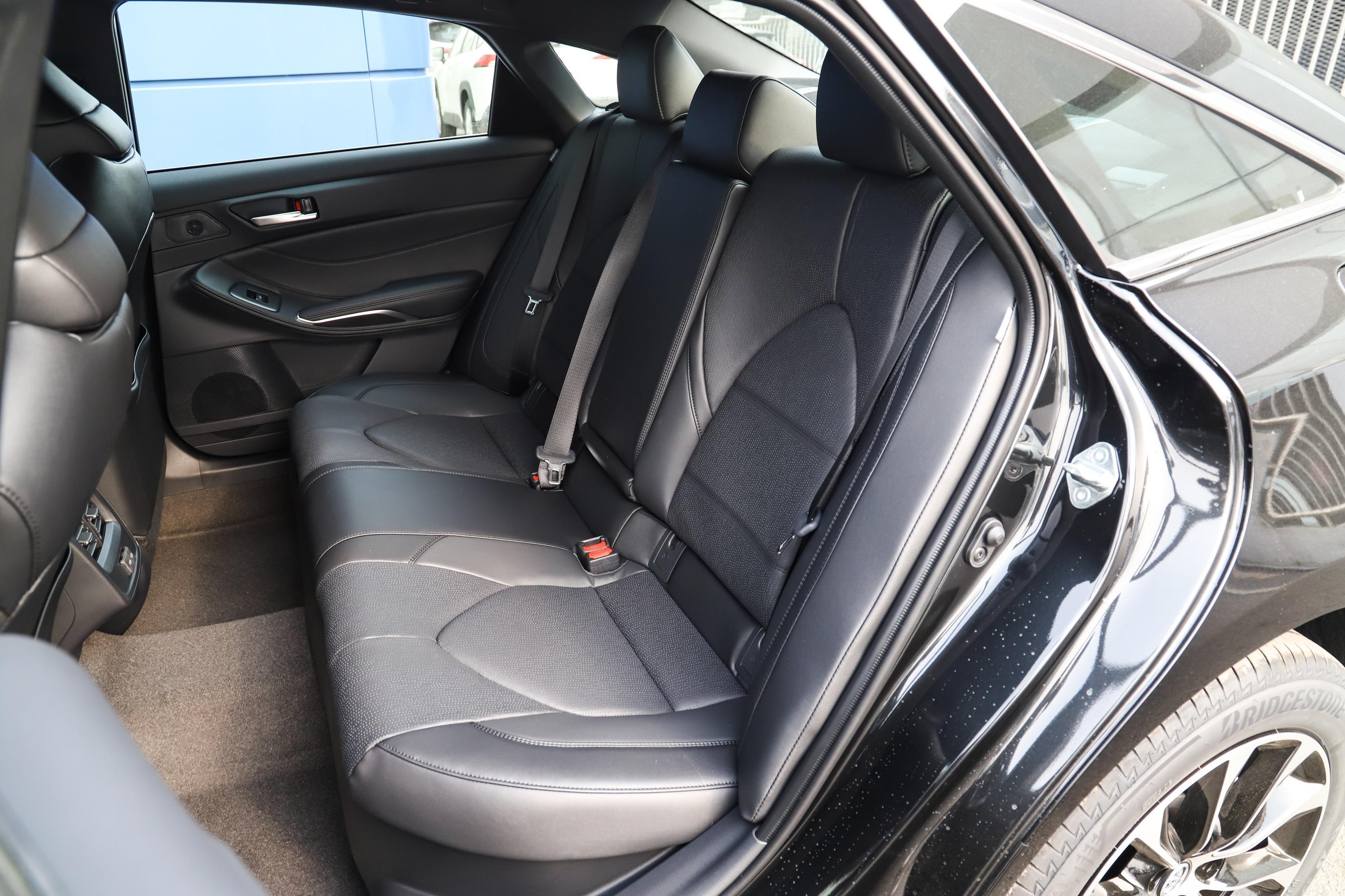 【2022款 亚洲龙 双擎 2.