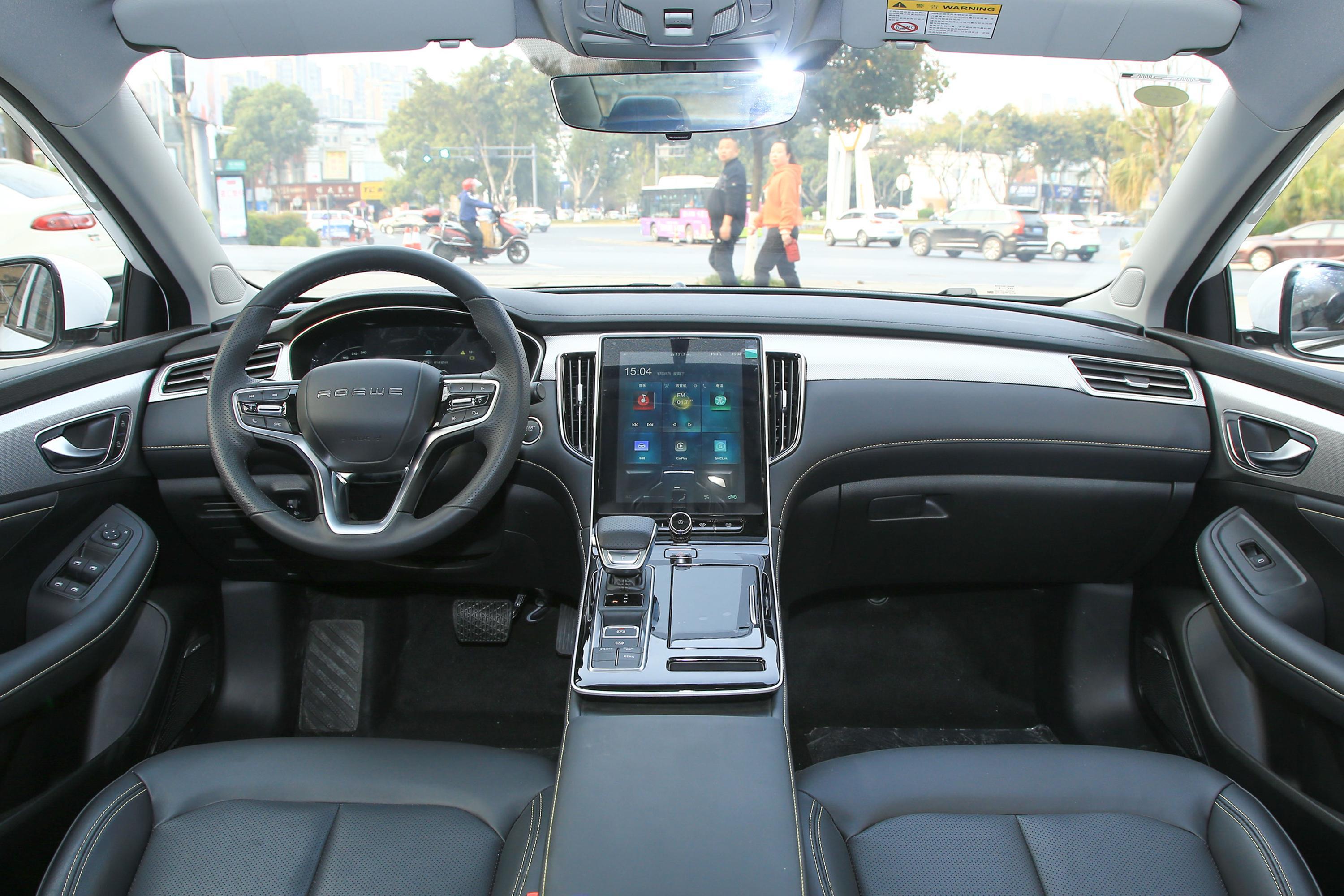 2021款 荣威i6 max ev 500天幕尊享版内饰